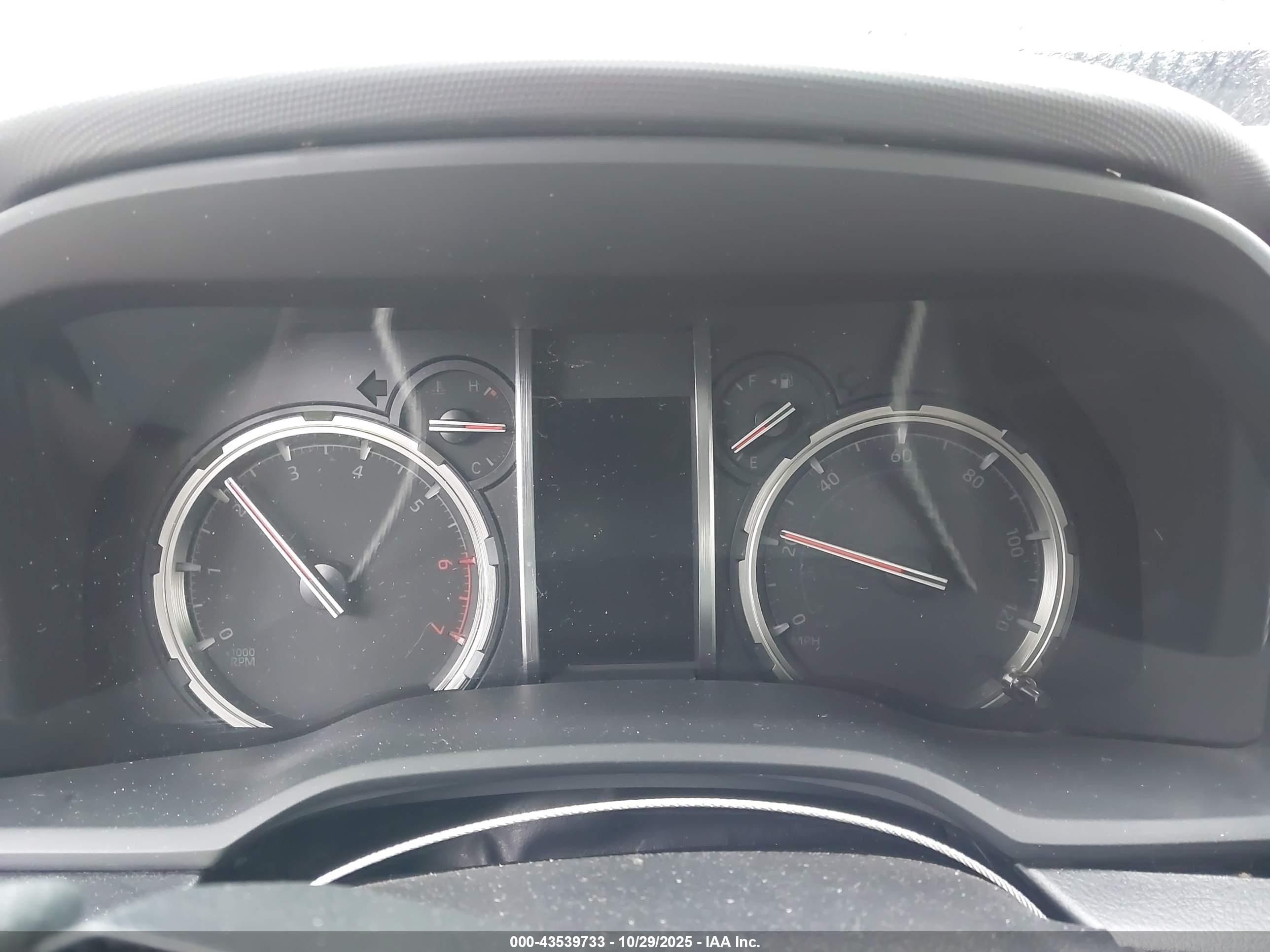TOYOTA 4RUNNER image 7