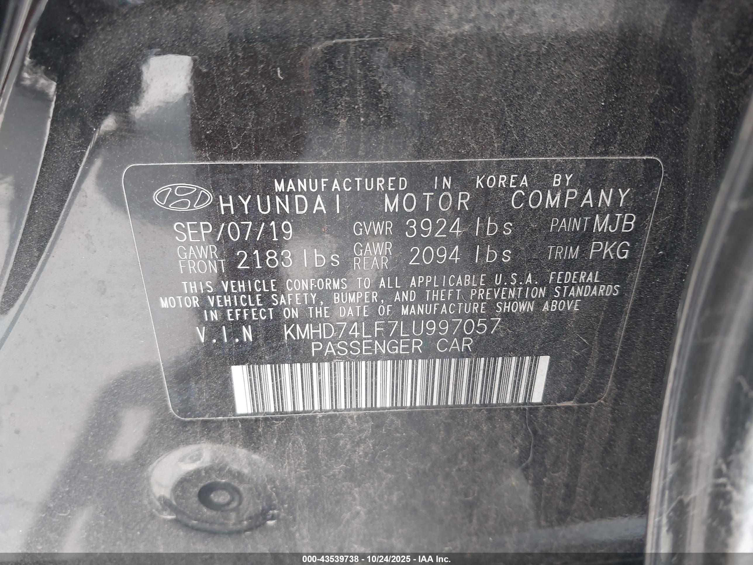 HYUNDAI ELANTRA image 9