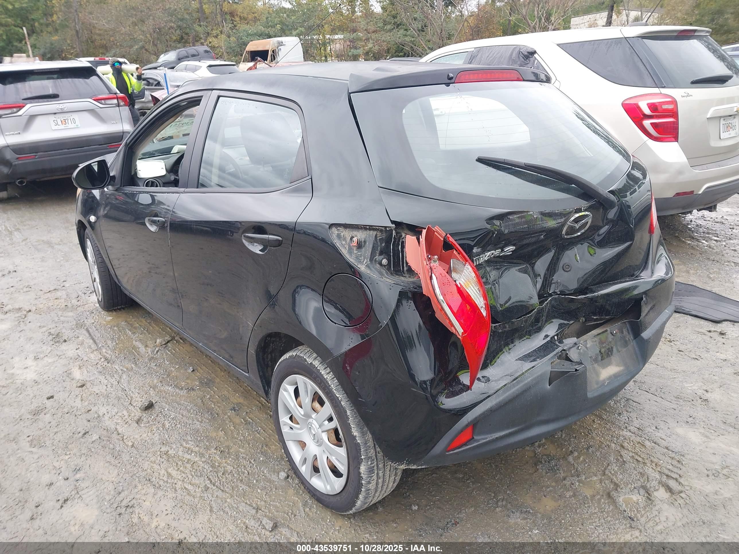 MAZDA MAZDA2 image 3