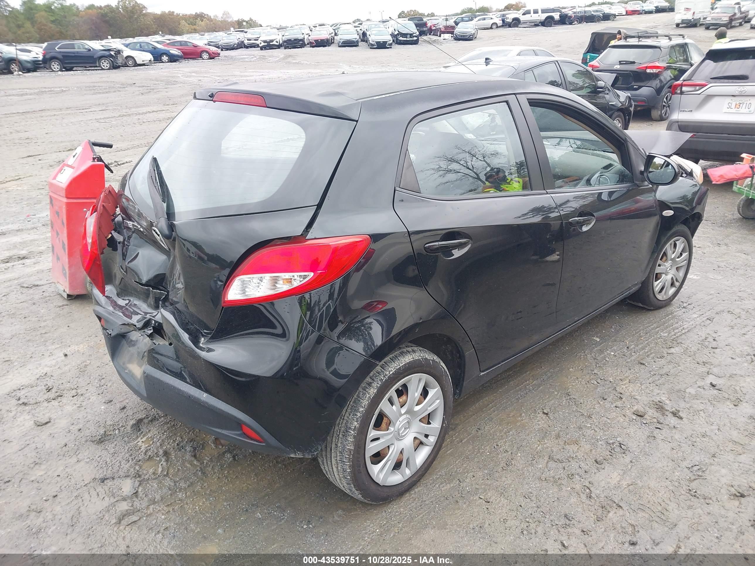 MAZDA MAZDA2 image 4