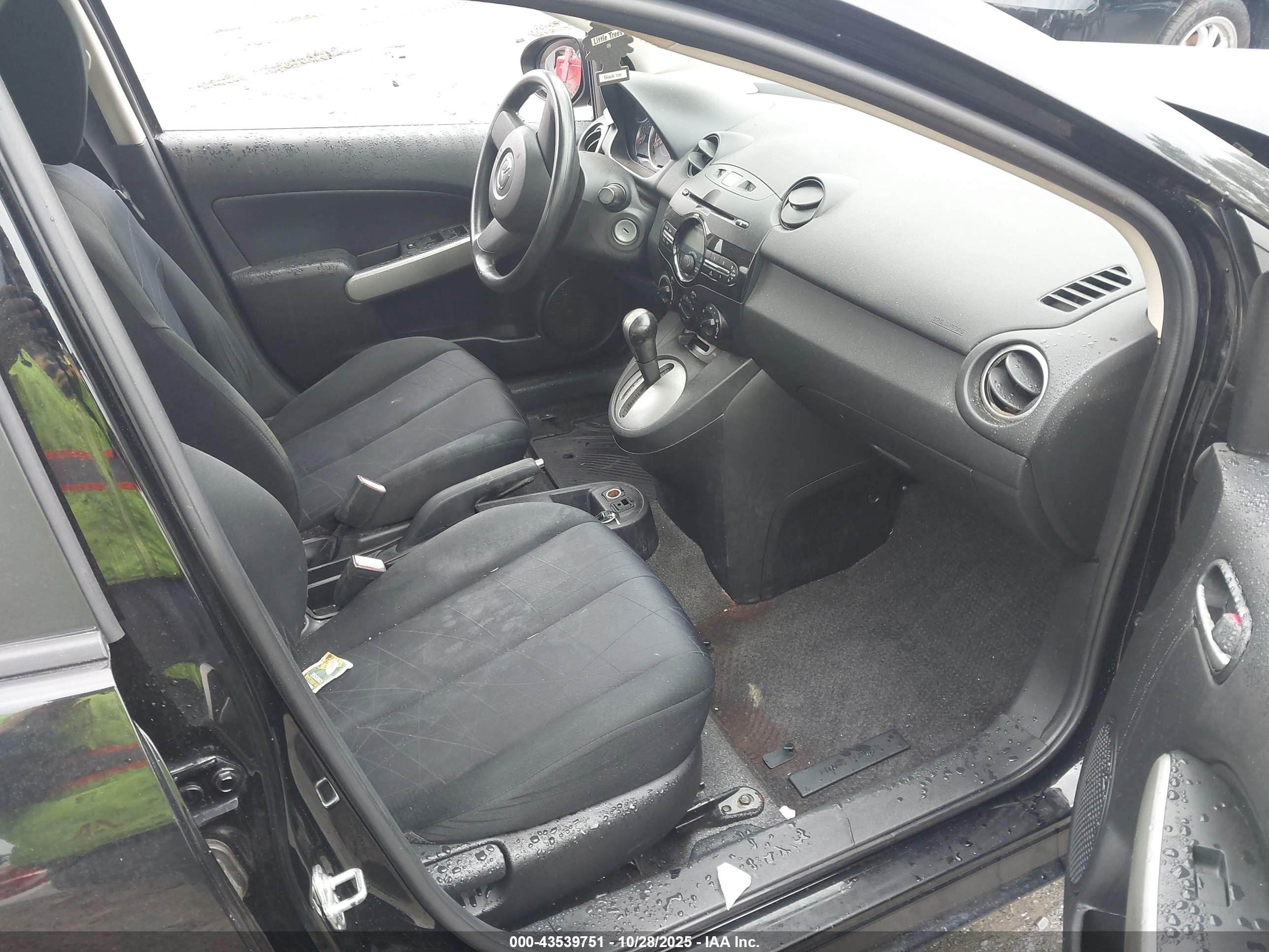 MAZDA MAZDA2 image 5