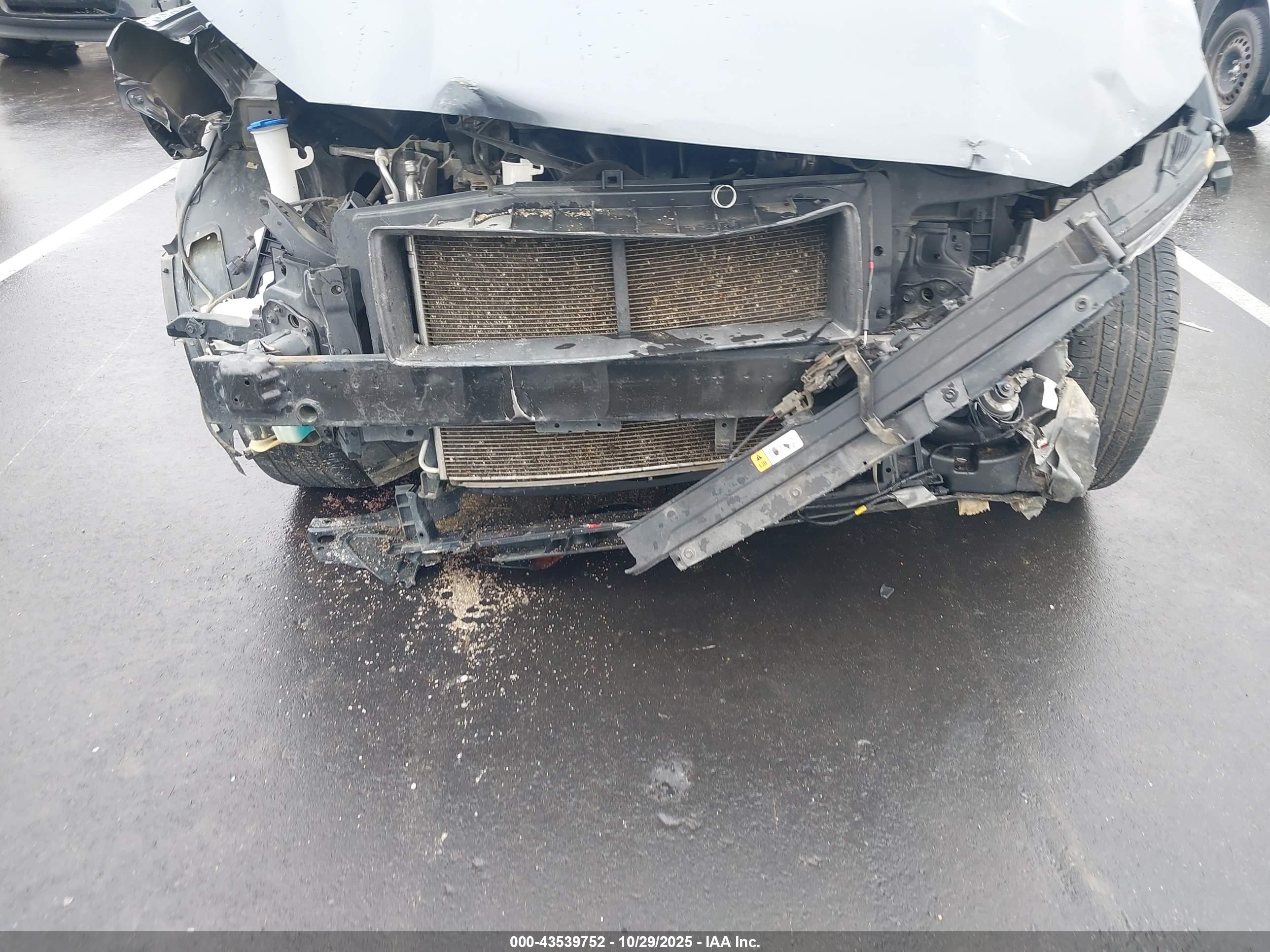 HYUNDAI KONA image 6