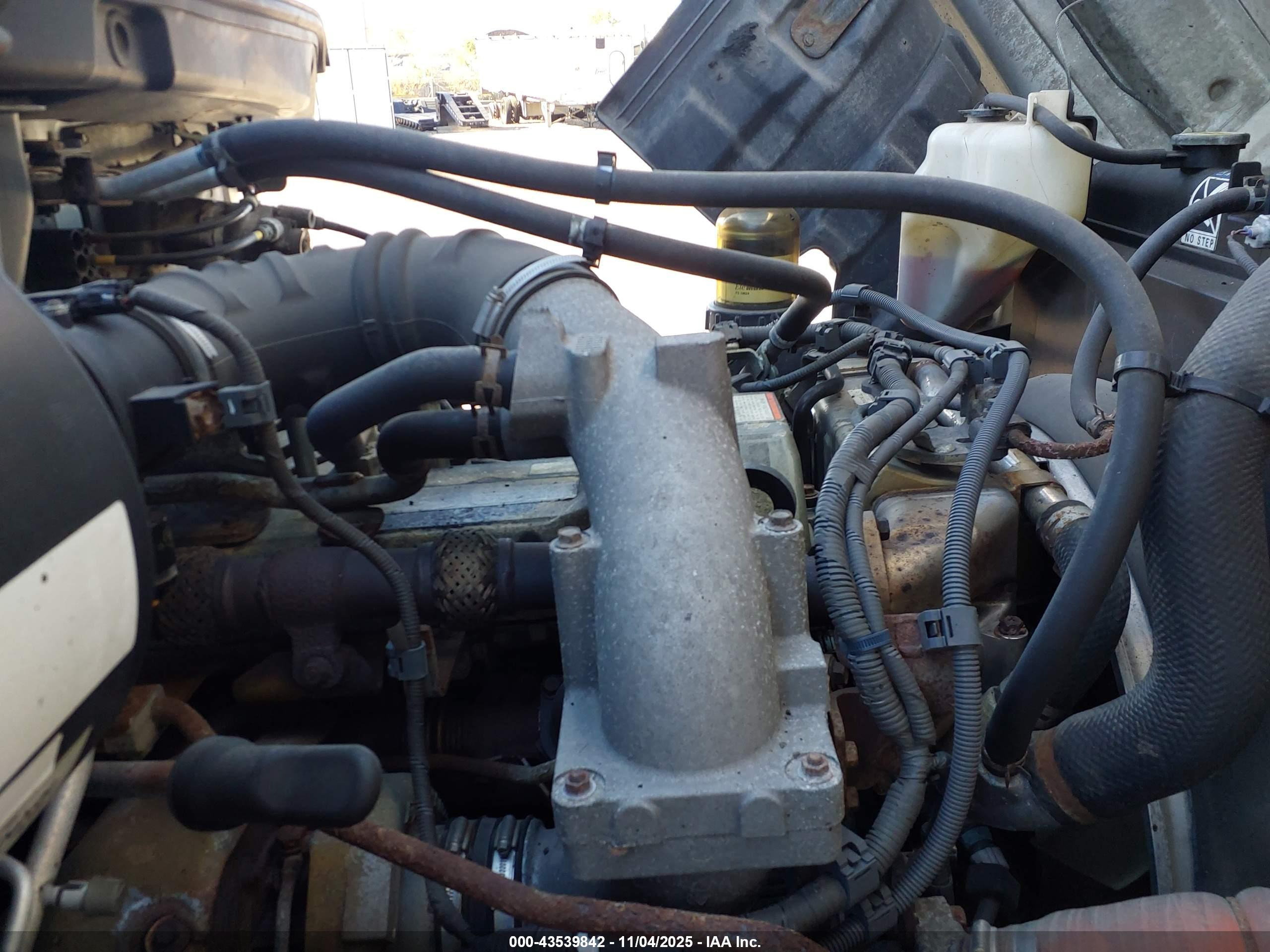 HINO 338 image 10