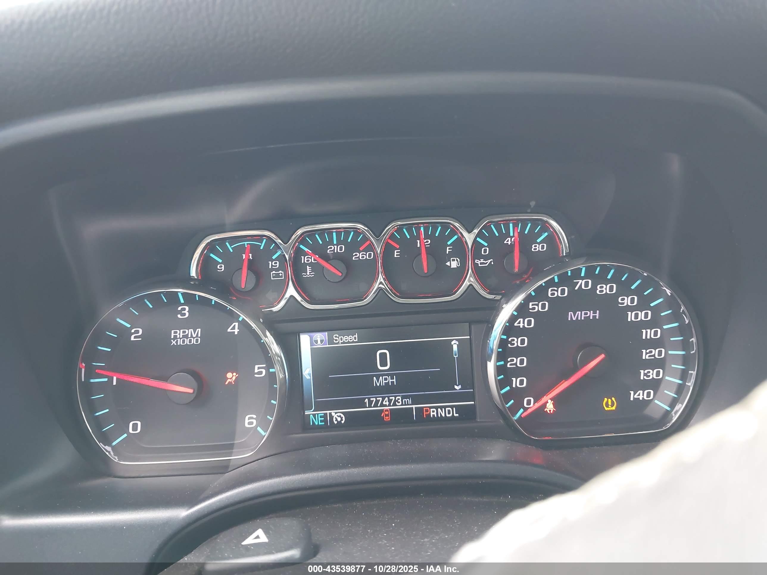 CHEVROLET SILVERADO image 7