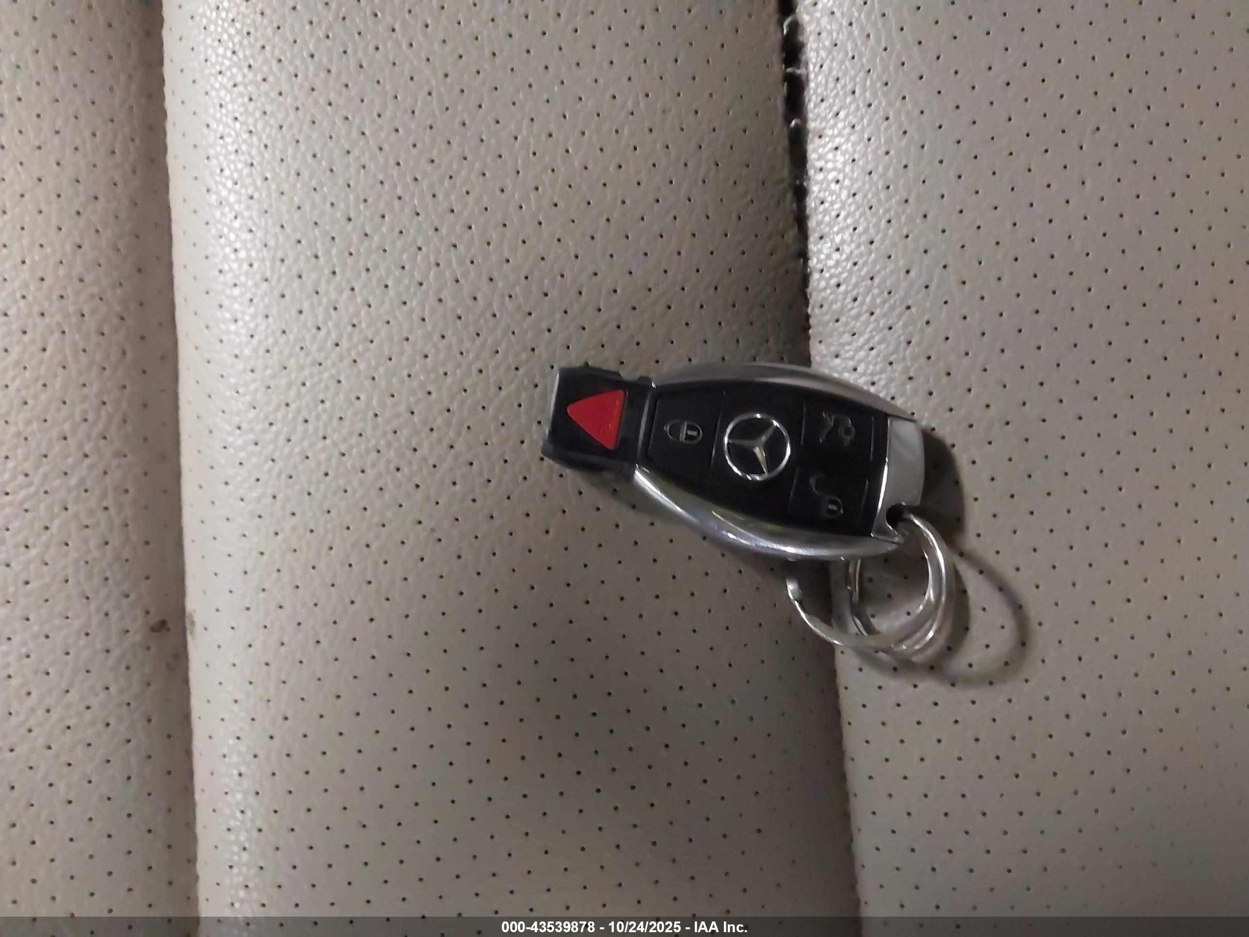 MERCEDES-BENZ C image 11