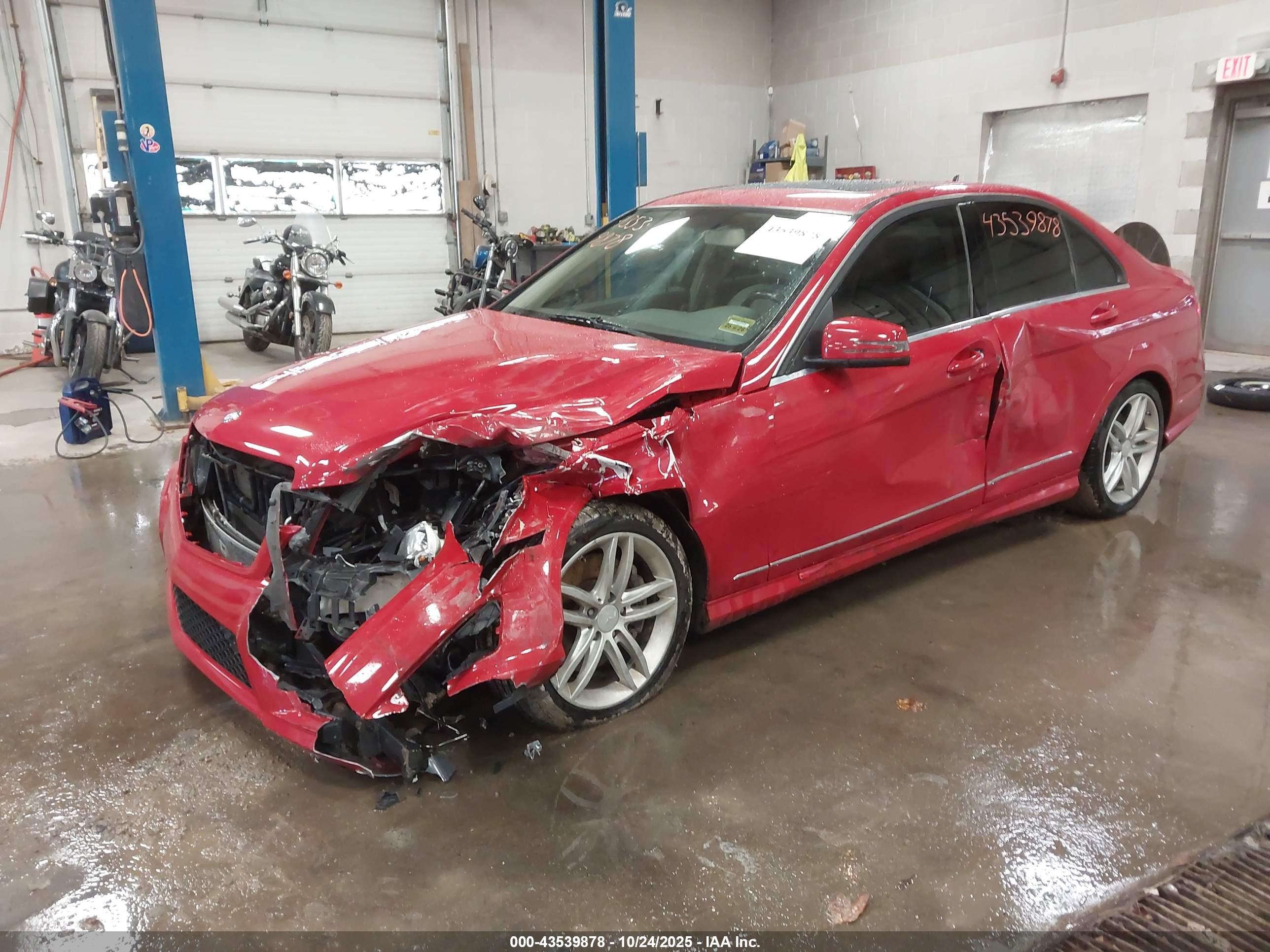 MERCEDES-BENZ C image 2
