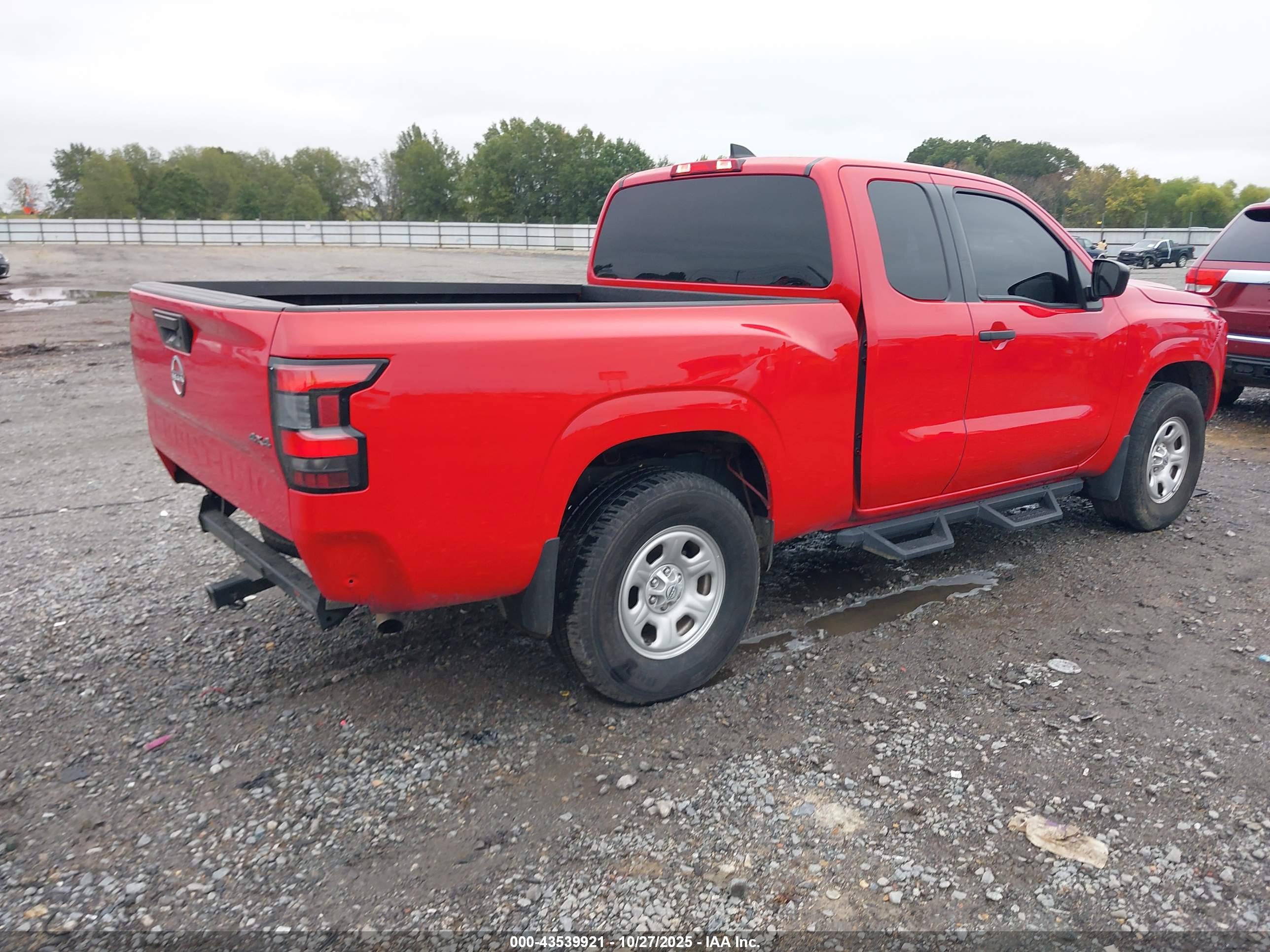 NISSAN FRONTIER image 4