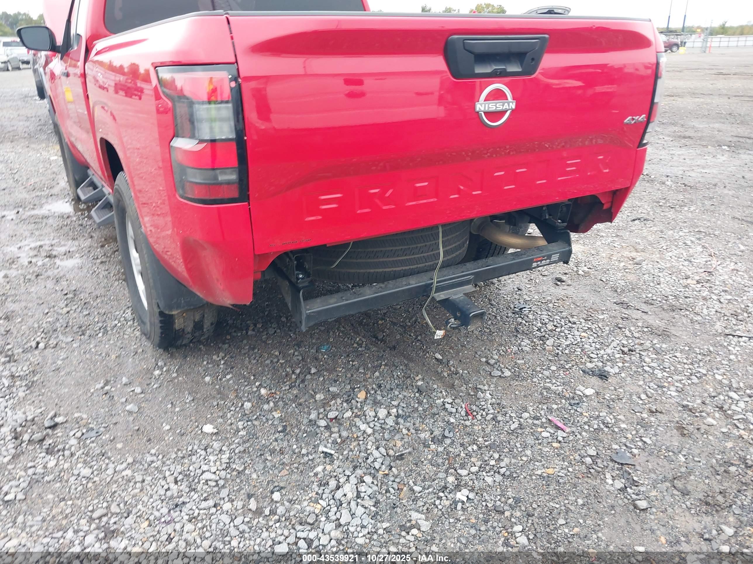 NISSAN FRONTIER image 6