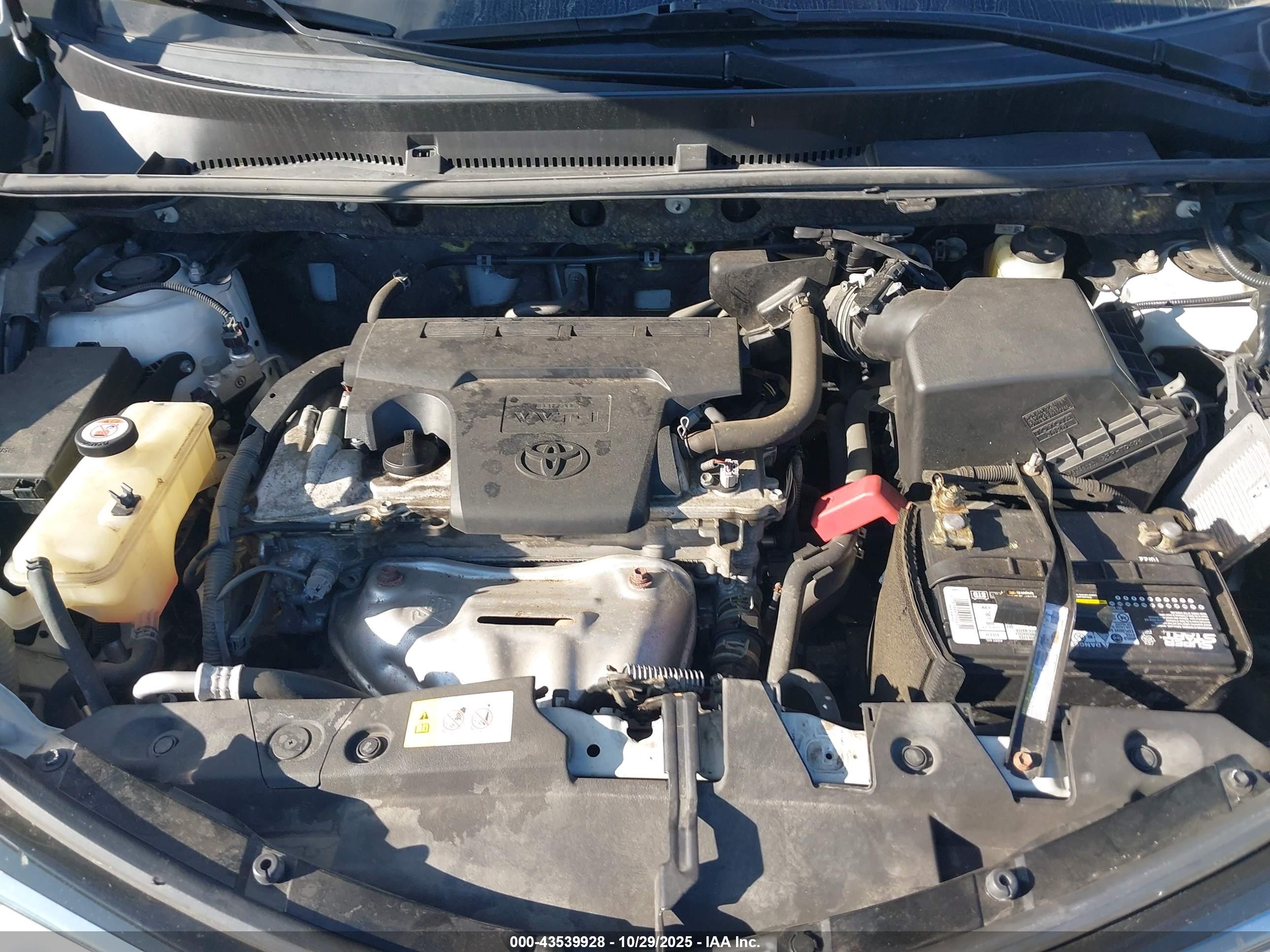 TOYOTA RAV4 image 10
