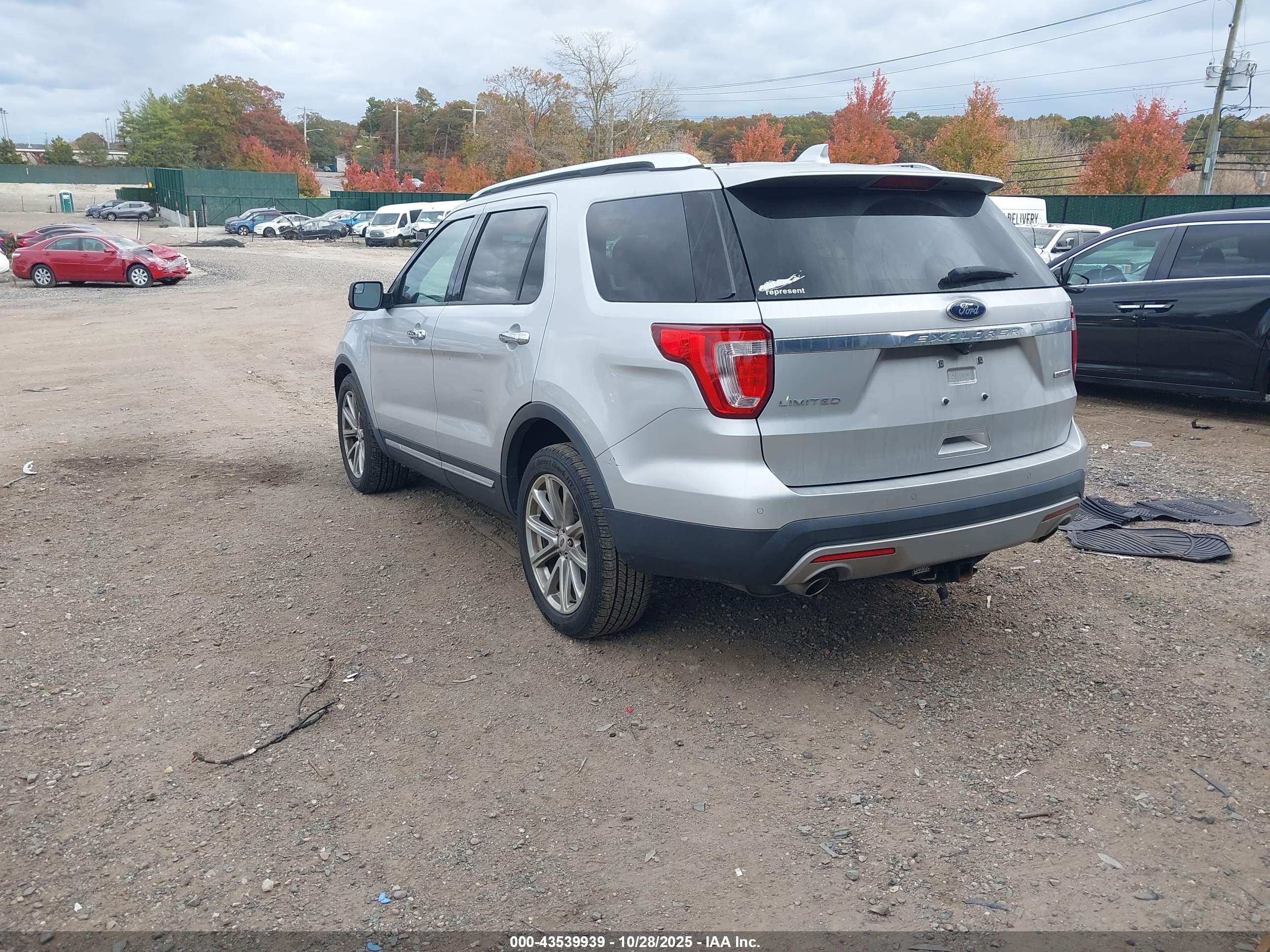 FORD EXPLORER image 3