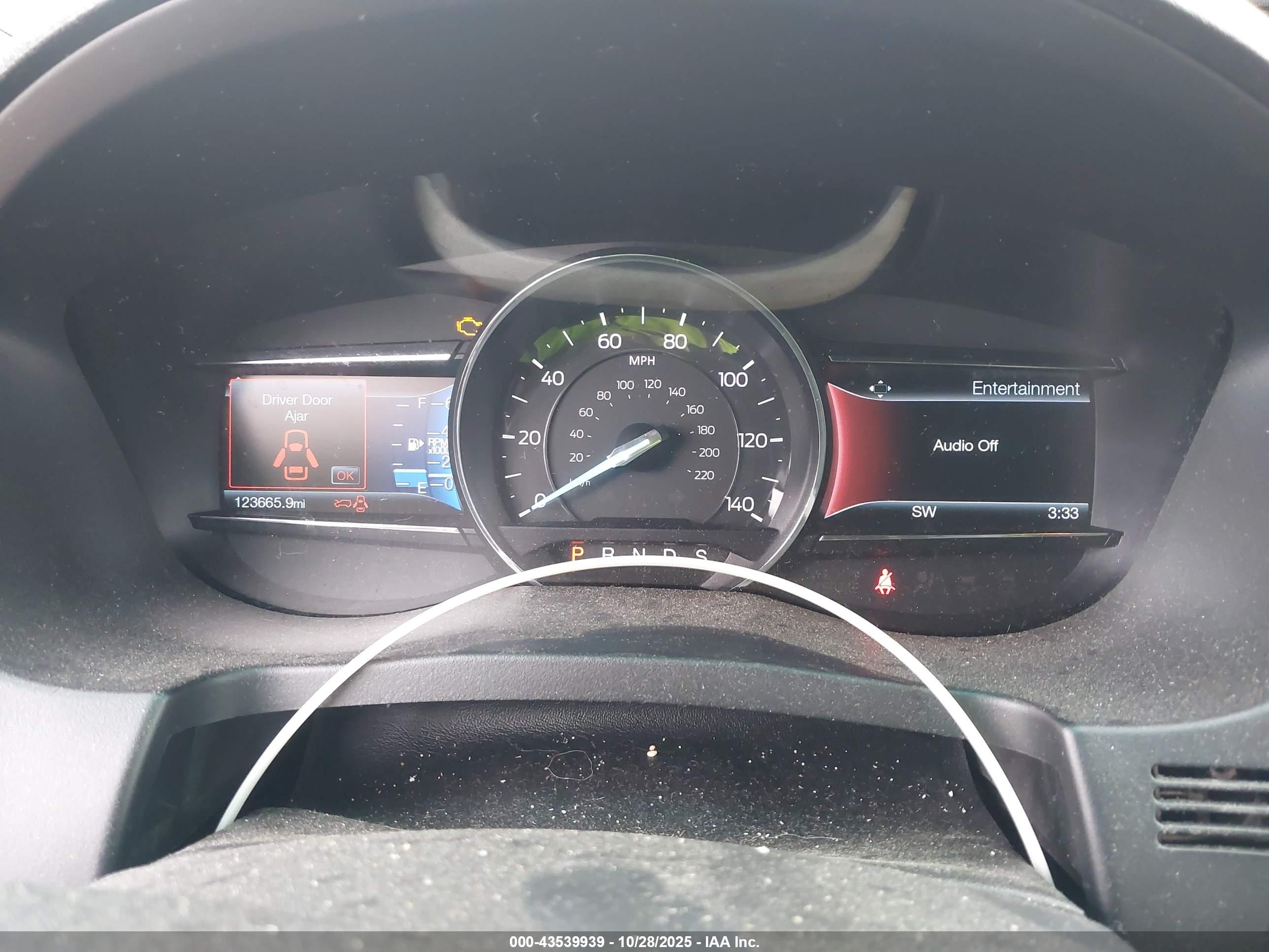 FORD EXPLORER image 7