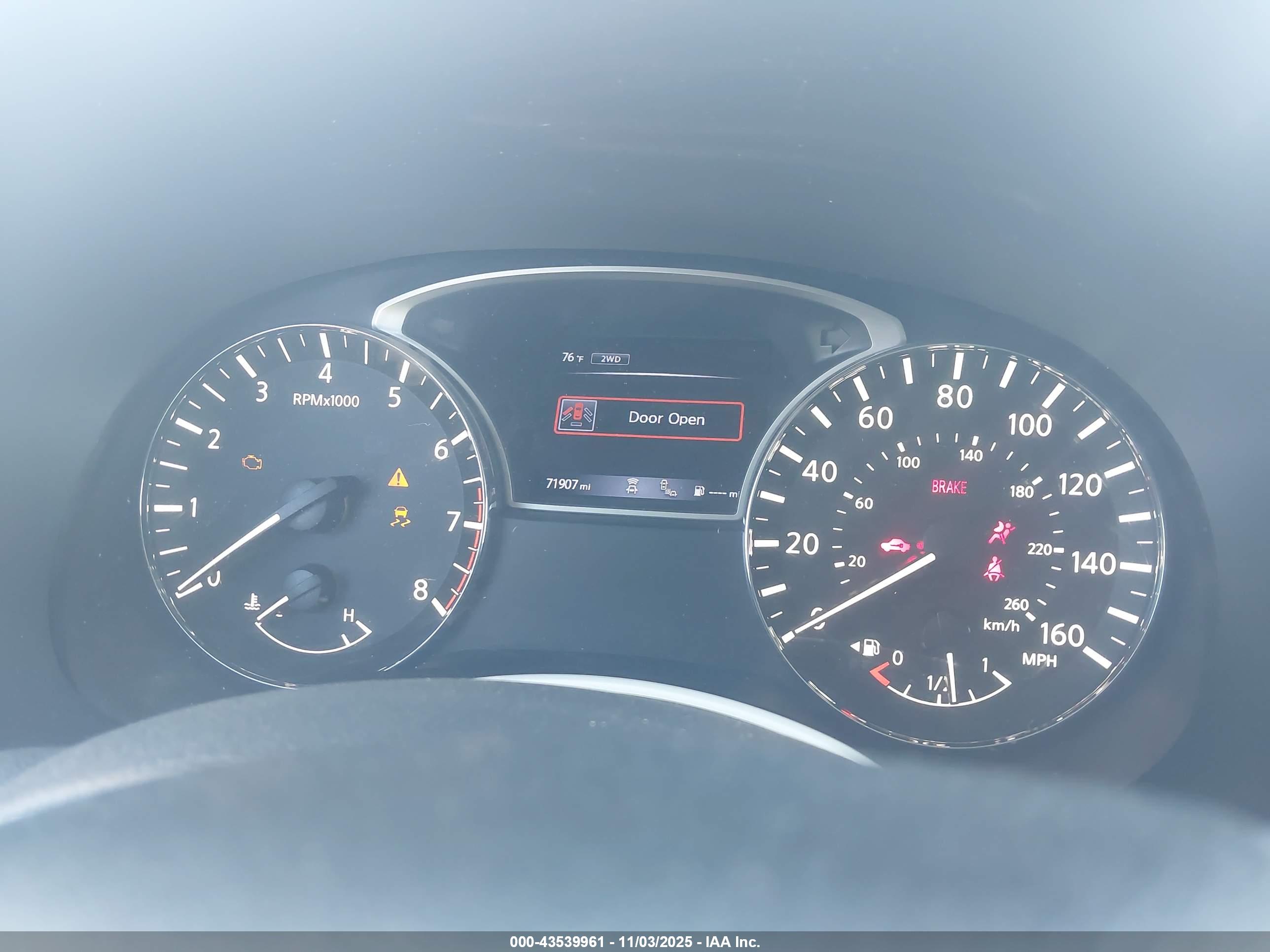NISSAN PATHFINDER image 7