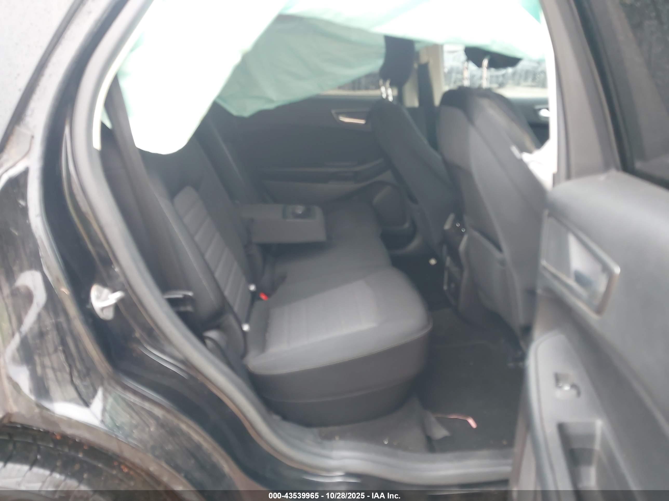 FORD EDGE image 8