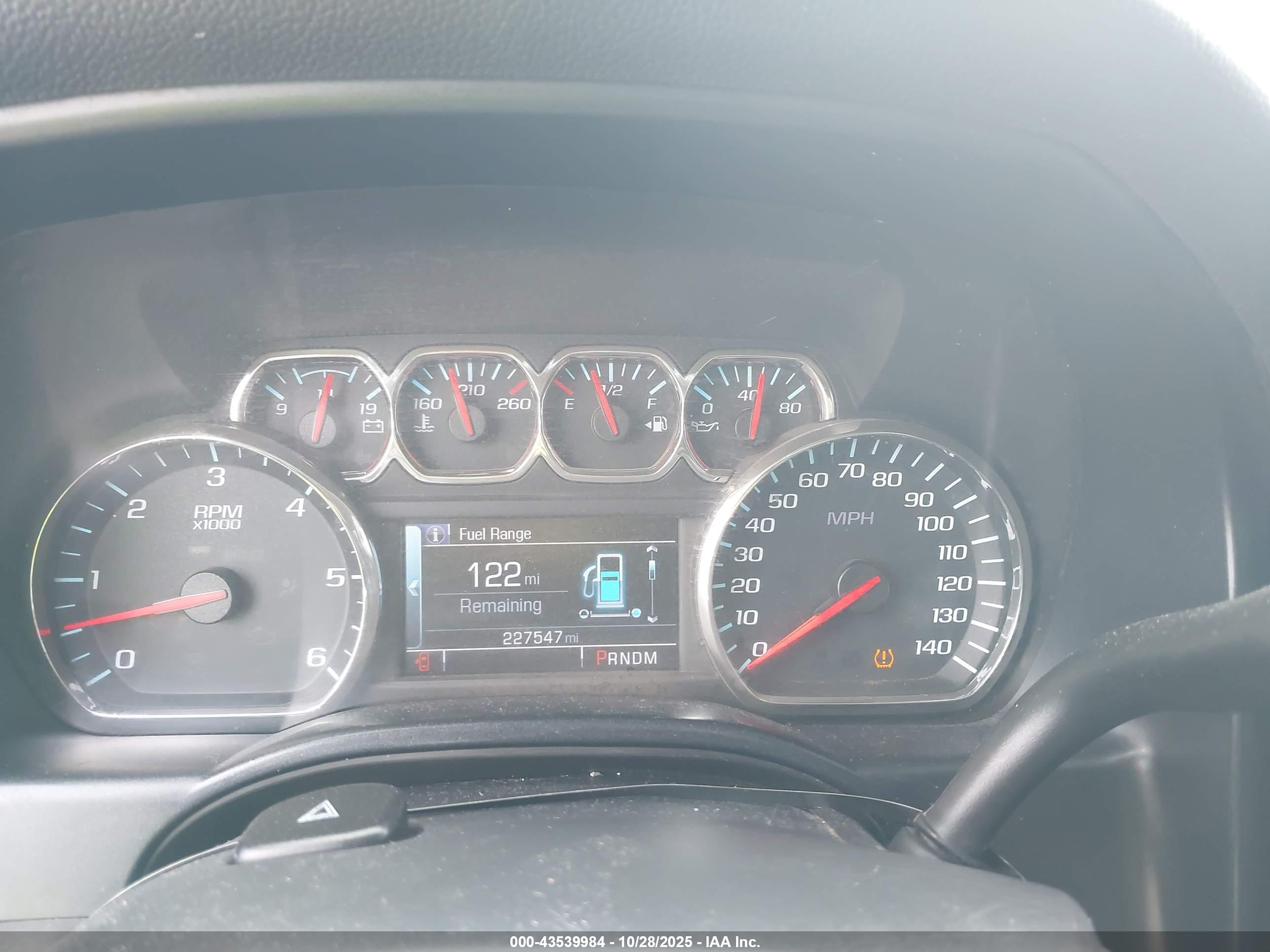 CHEVROLET SILVERADO image 7