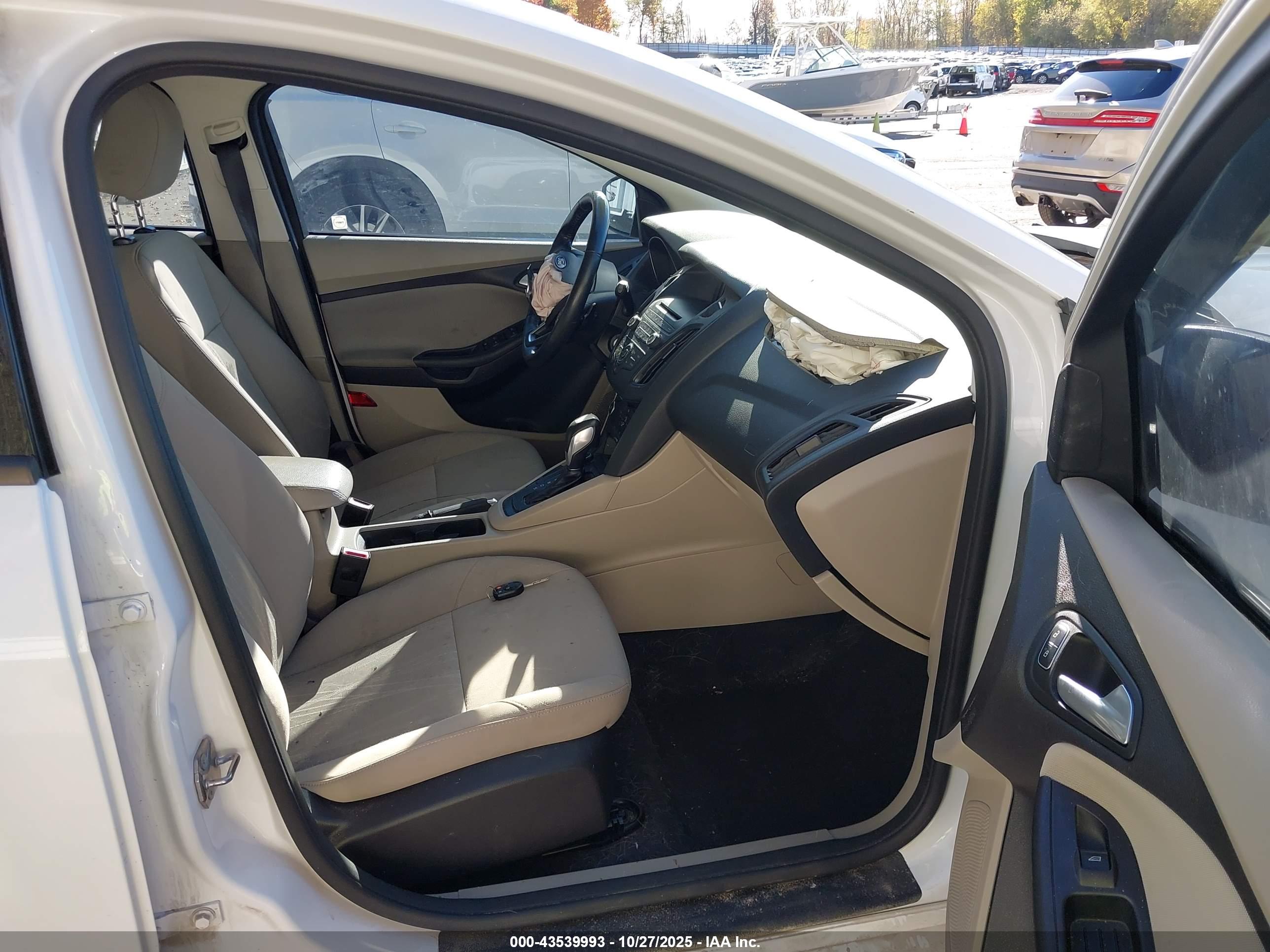 FORD FOCUS image 5