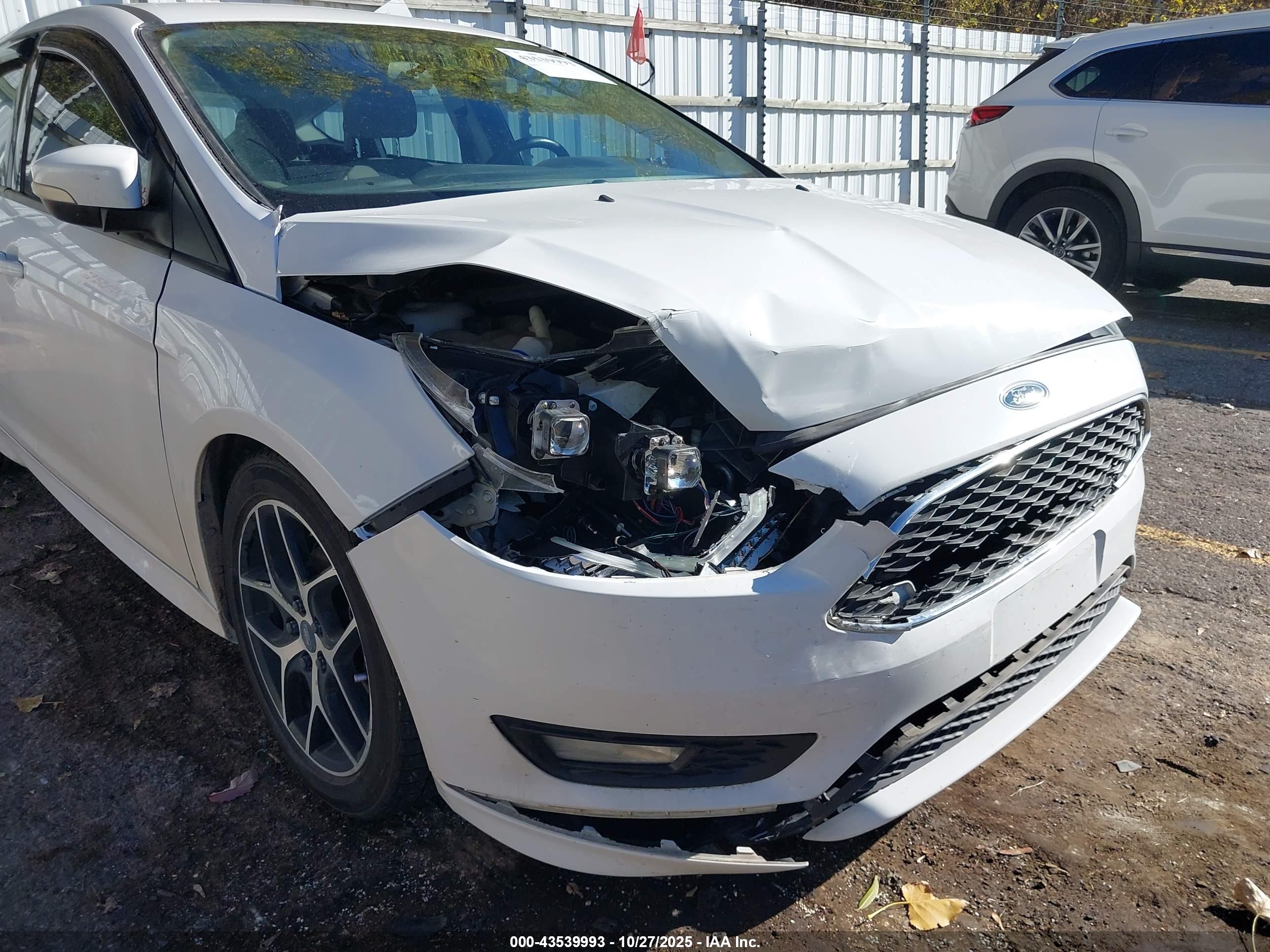 FORD FOCUS image 6