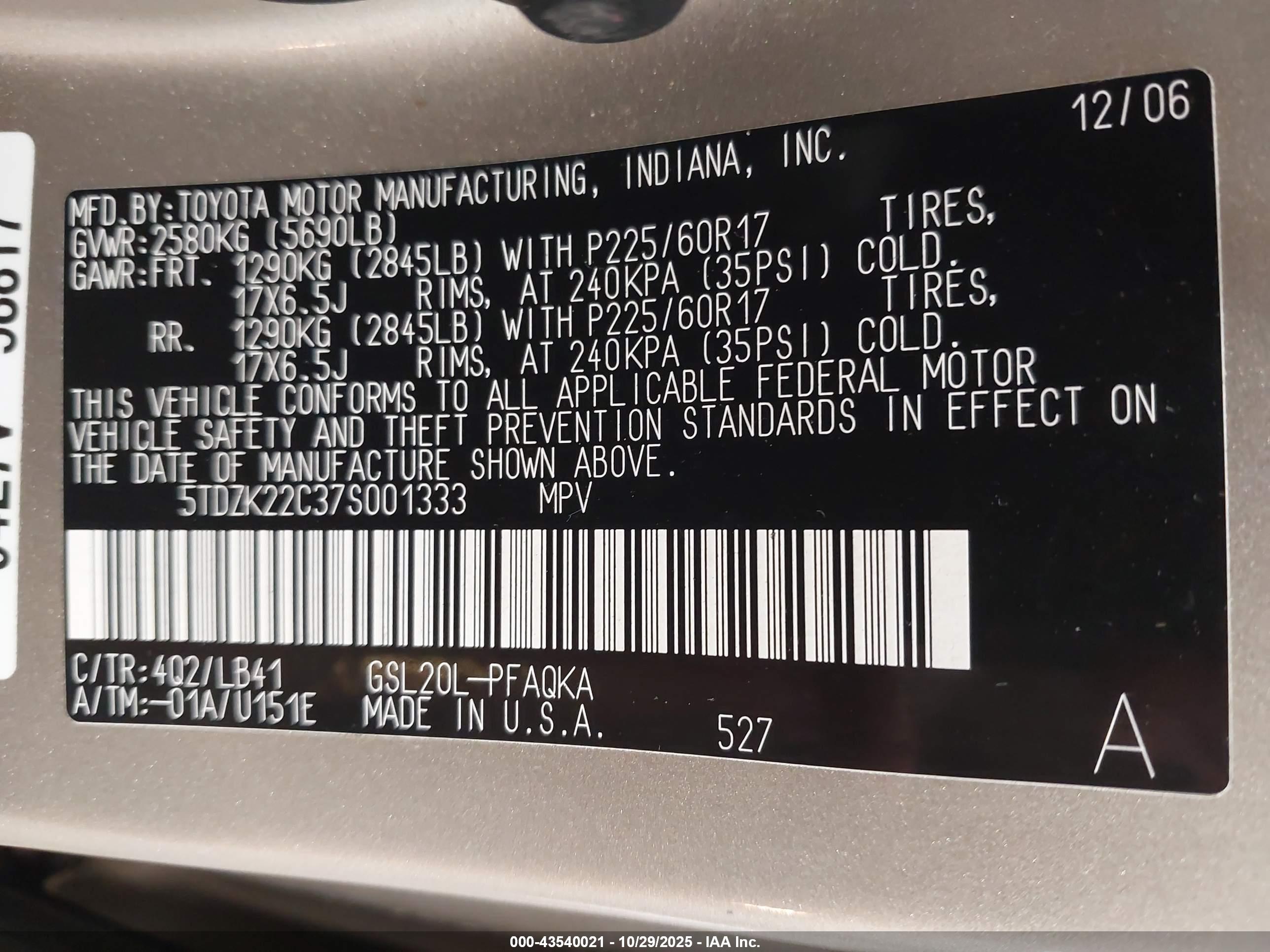 TOYOTA SIENNA image 9