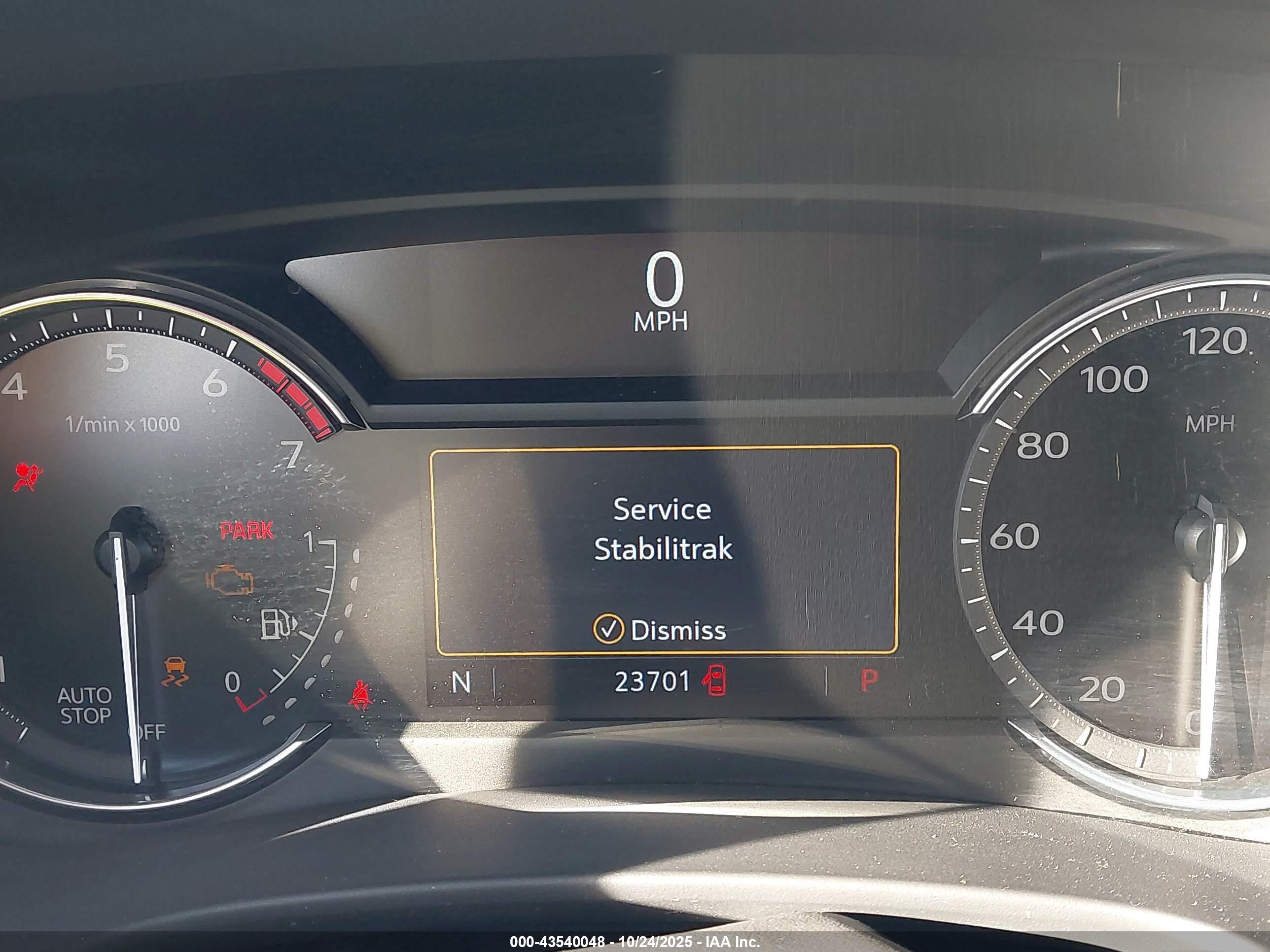 CADILLAC XT4 image 7