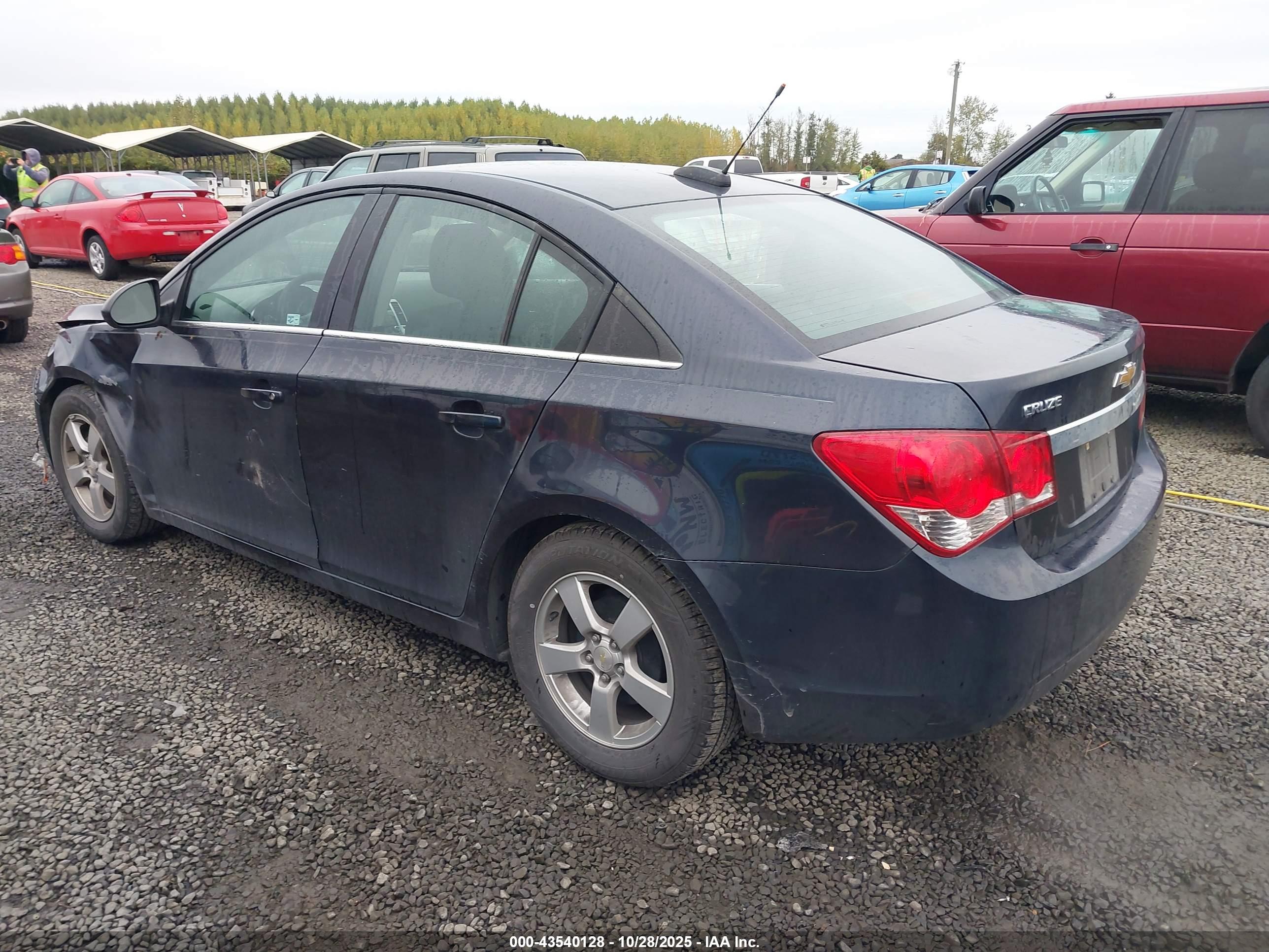 CHEVROLET CRUZE image 3