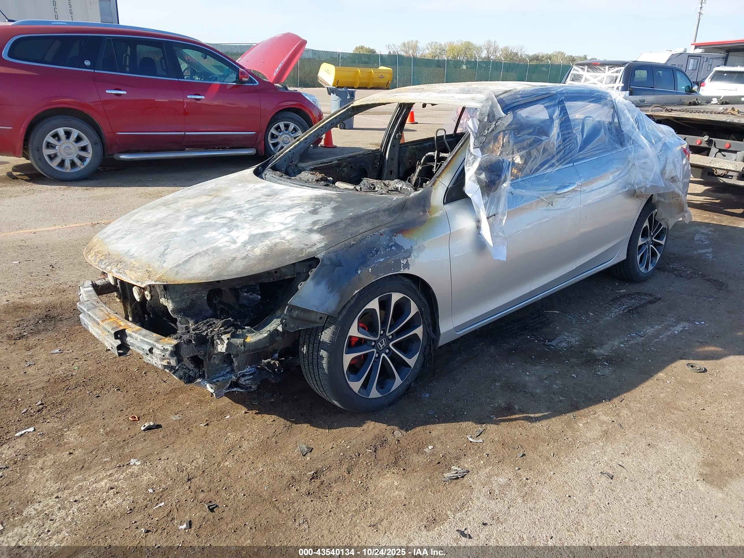 HONDA ACCORD image 2