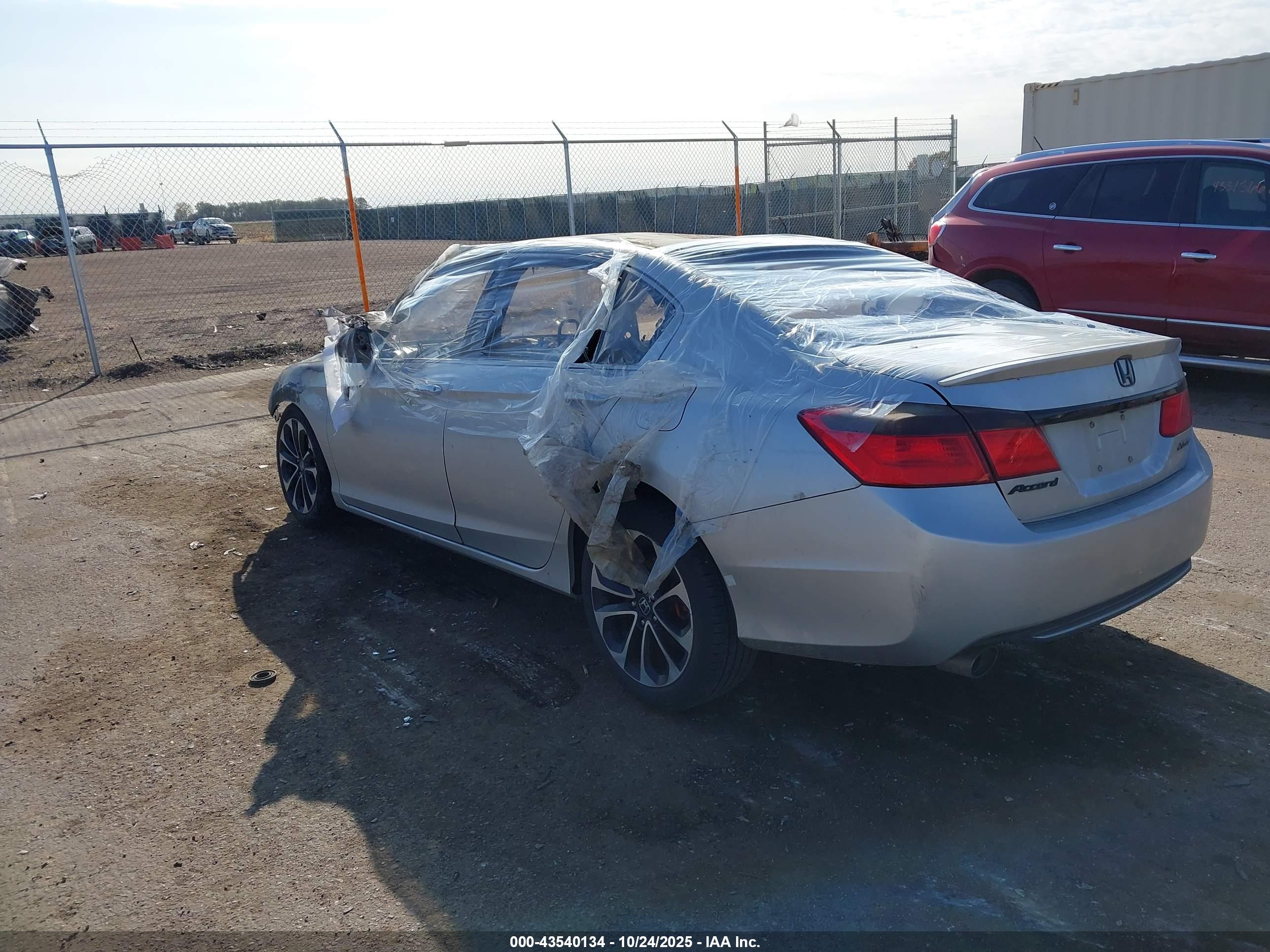 HONDA ACCORD image 3