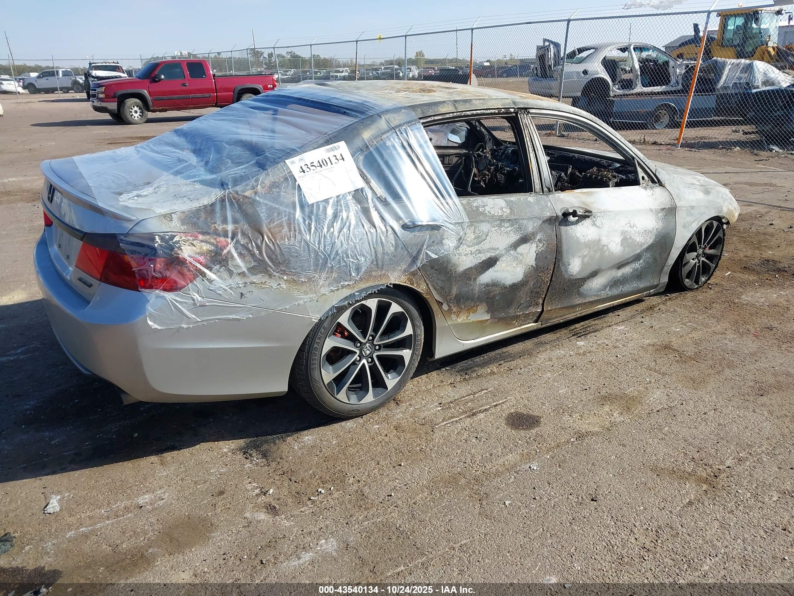 HONDA ACCORD image 4
