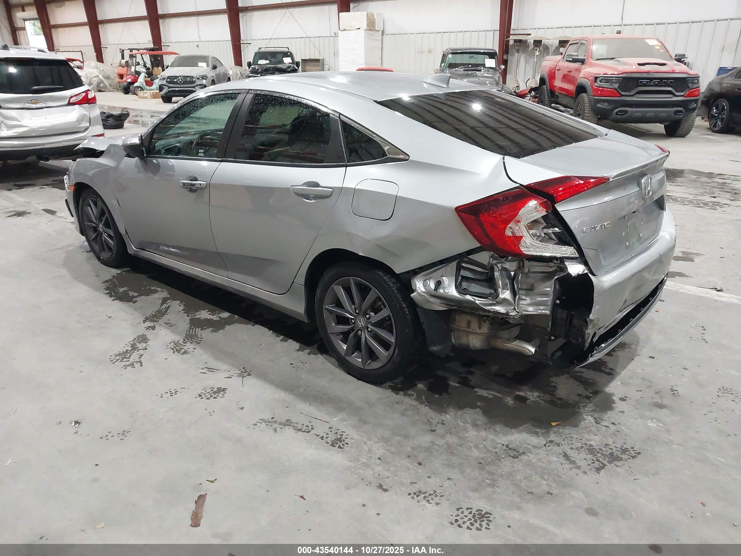 HONDA CIVIC image 3