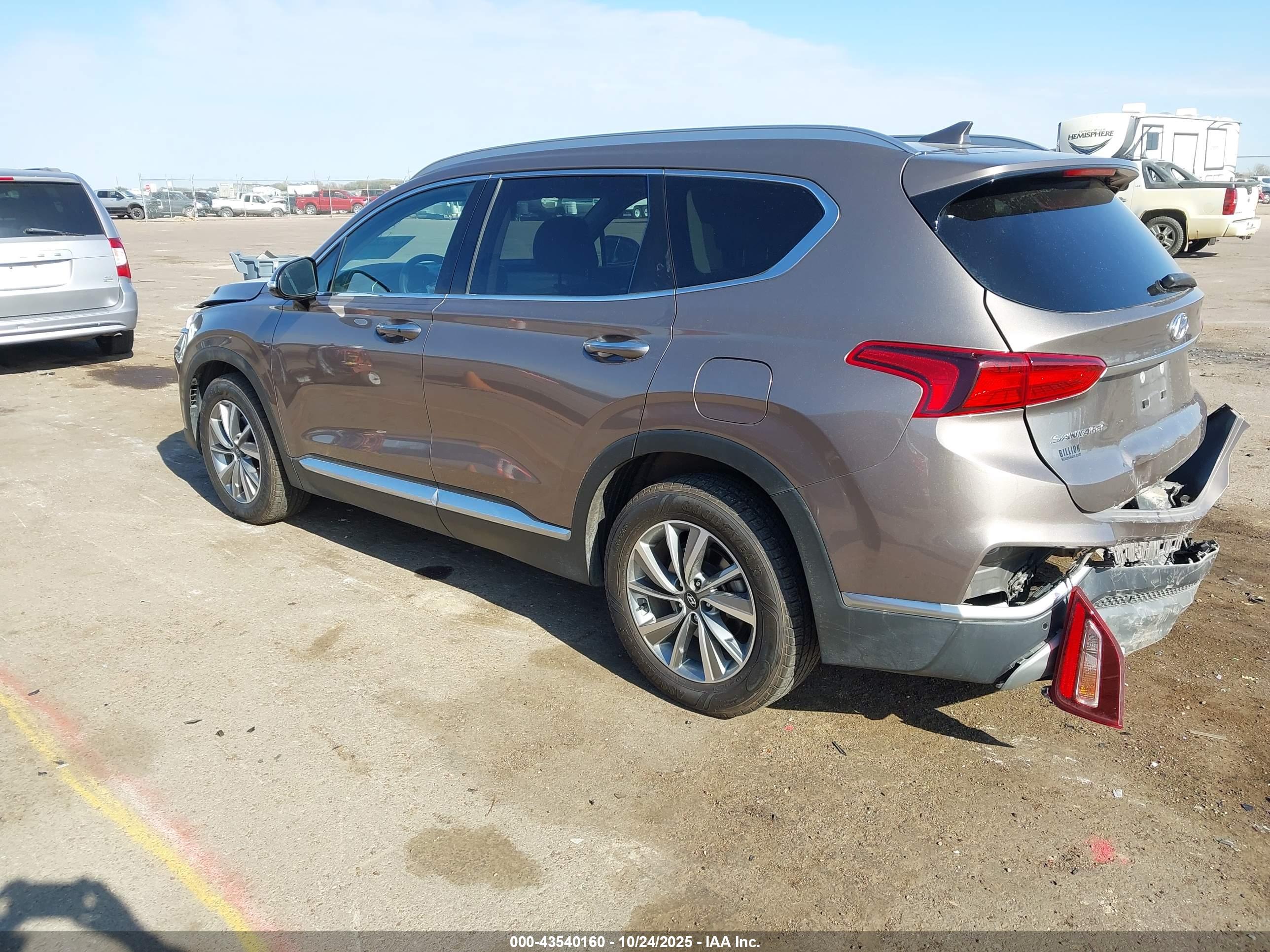 HYUNDAI SANTA image 3
