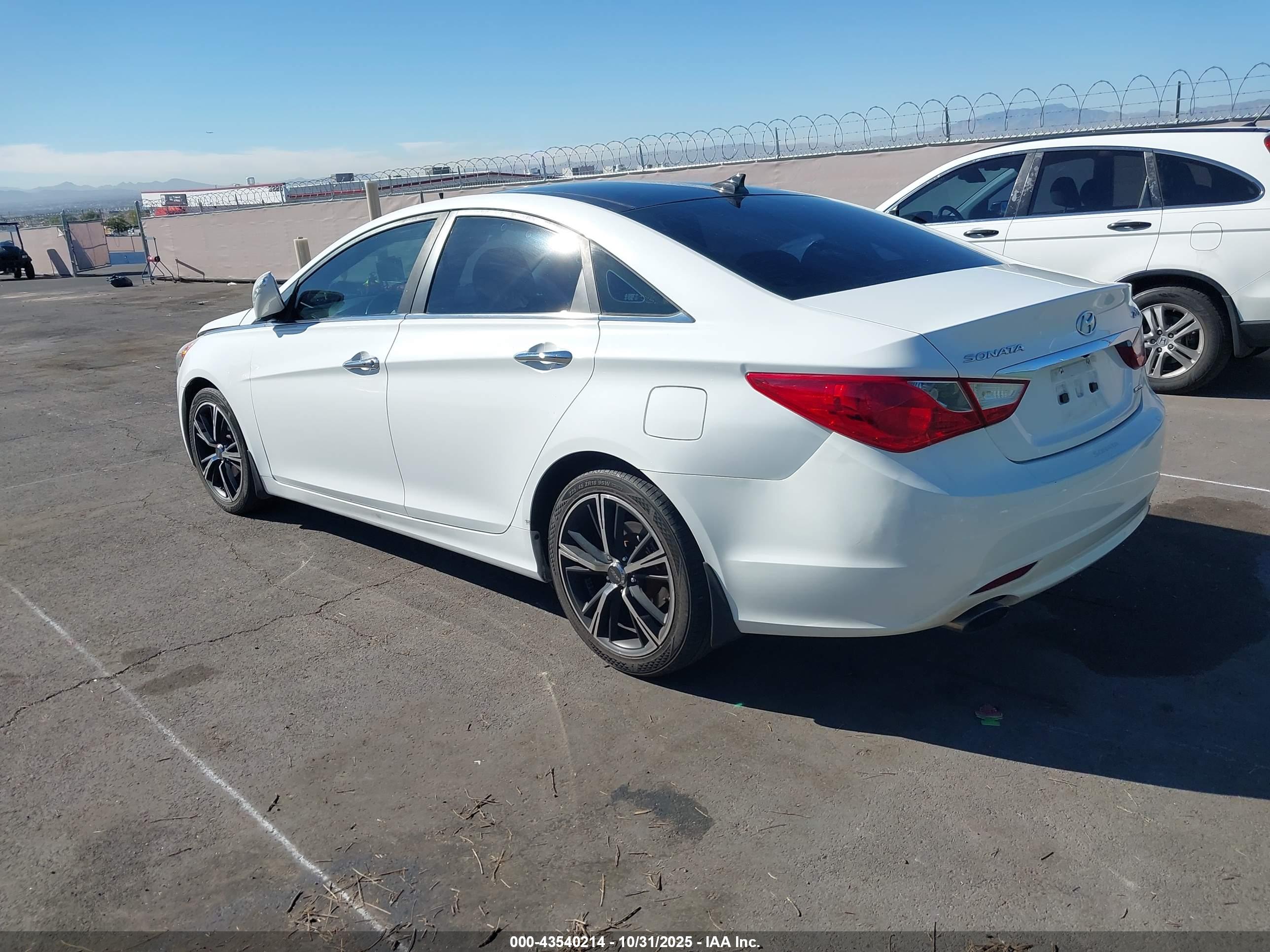 HYUNDAI SONATA image 3