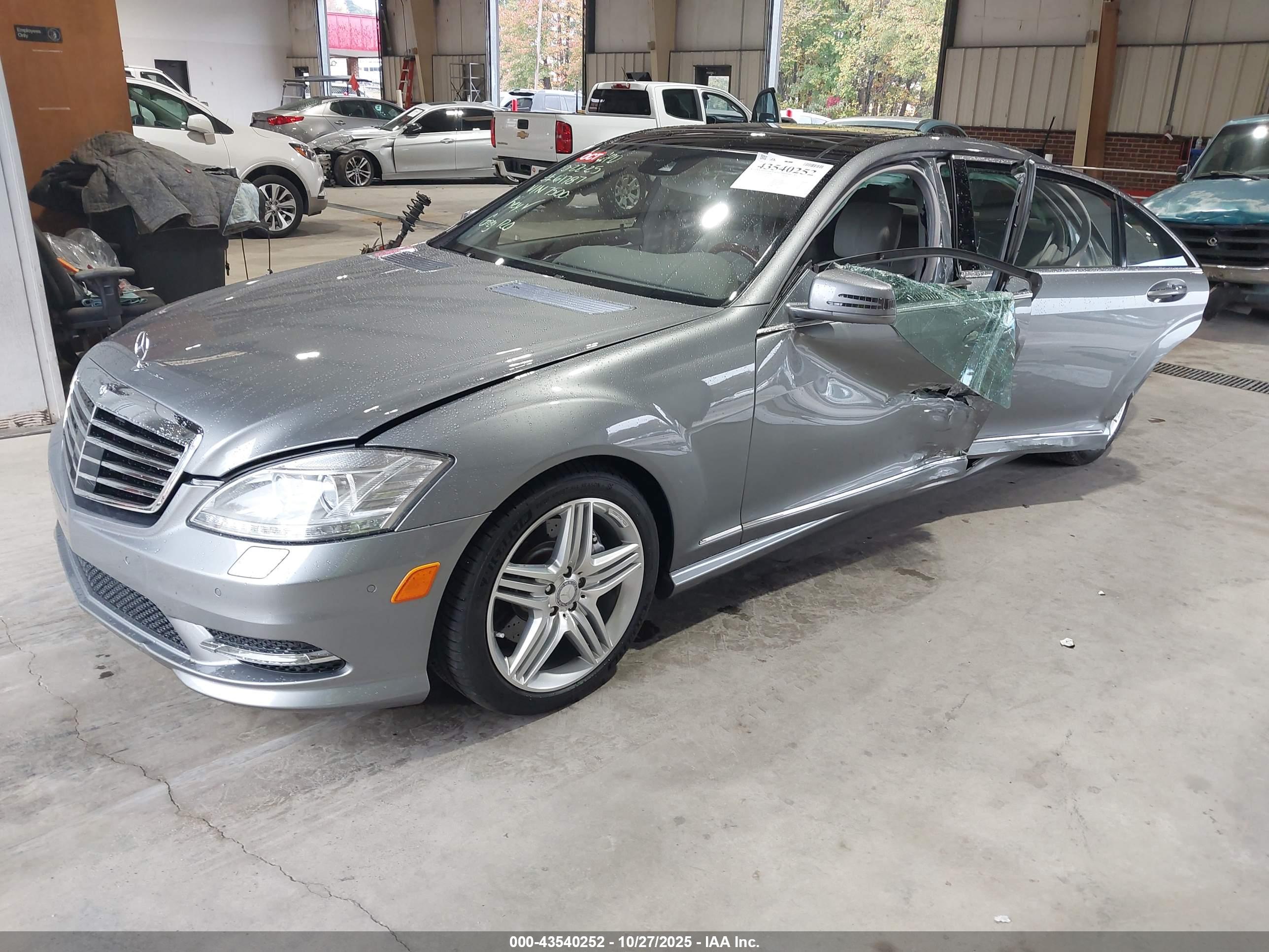 MERCEDES-BENZ S image 2