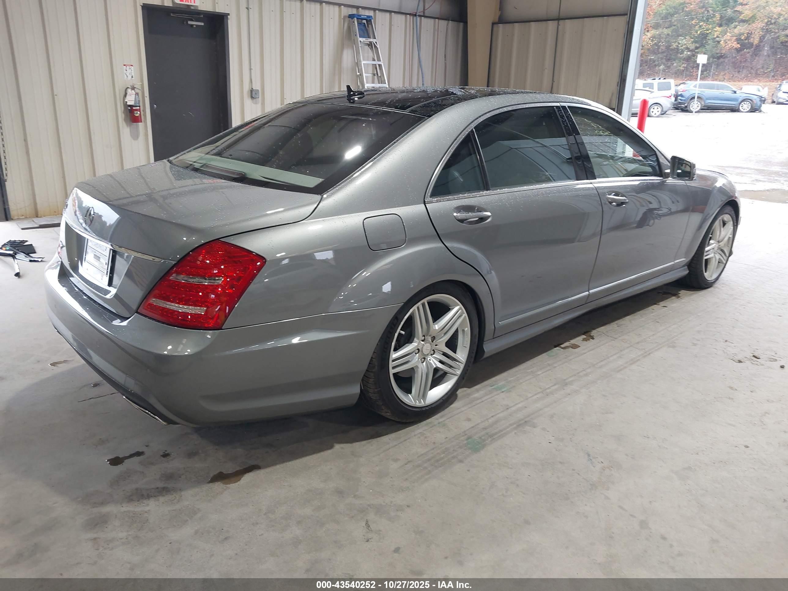 MERCEDES-BENZ S image 4