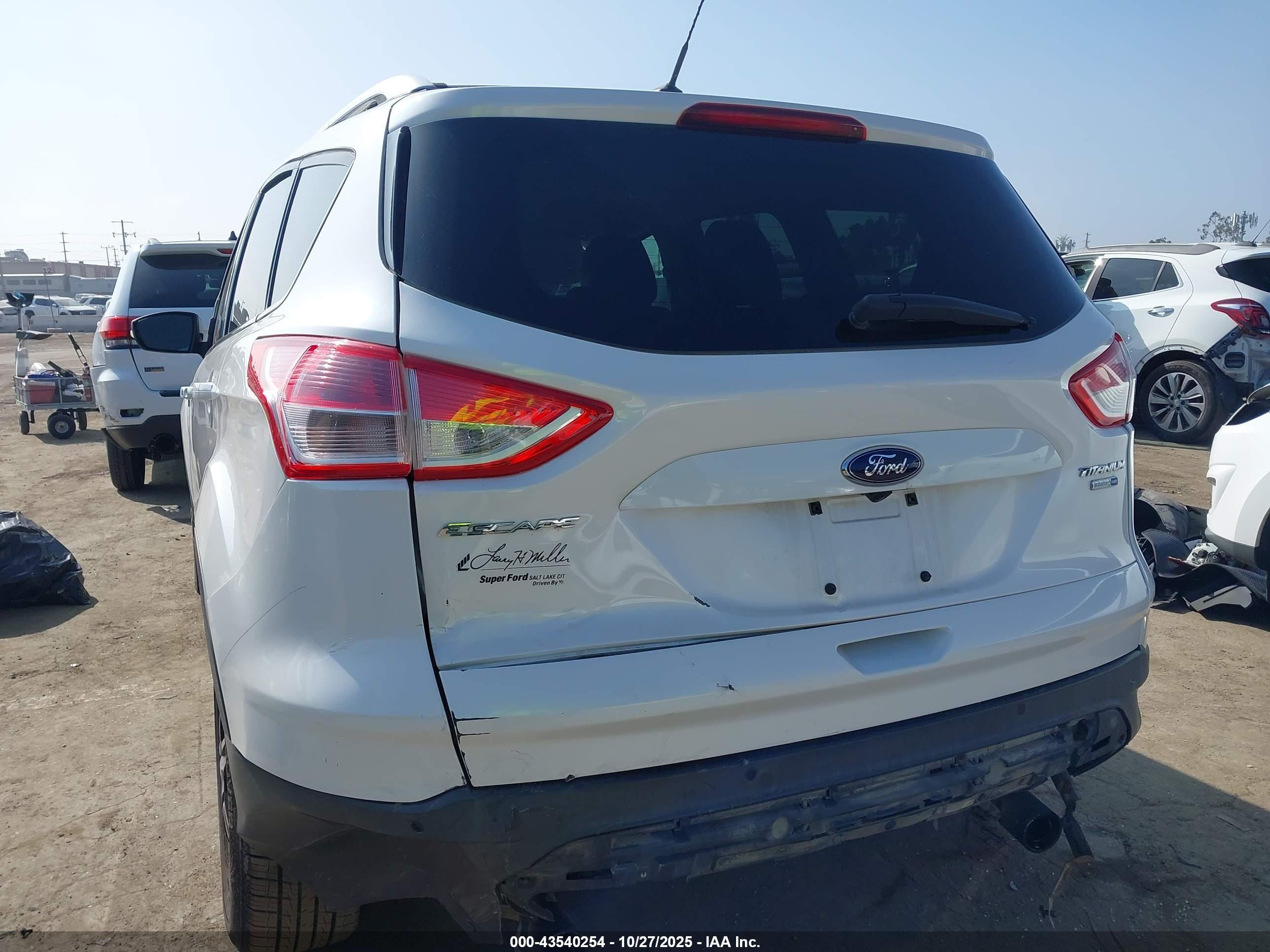 FORD ESCAPE image 6