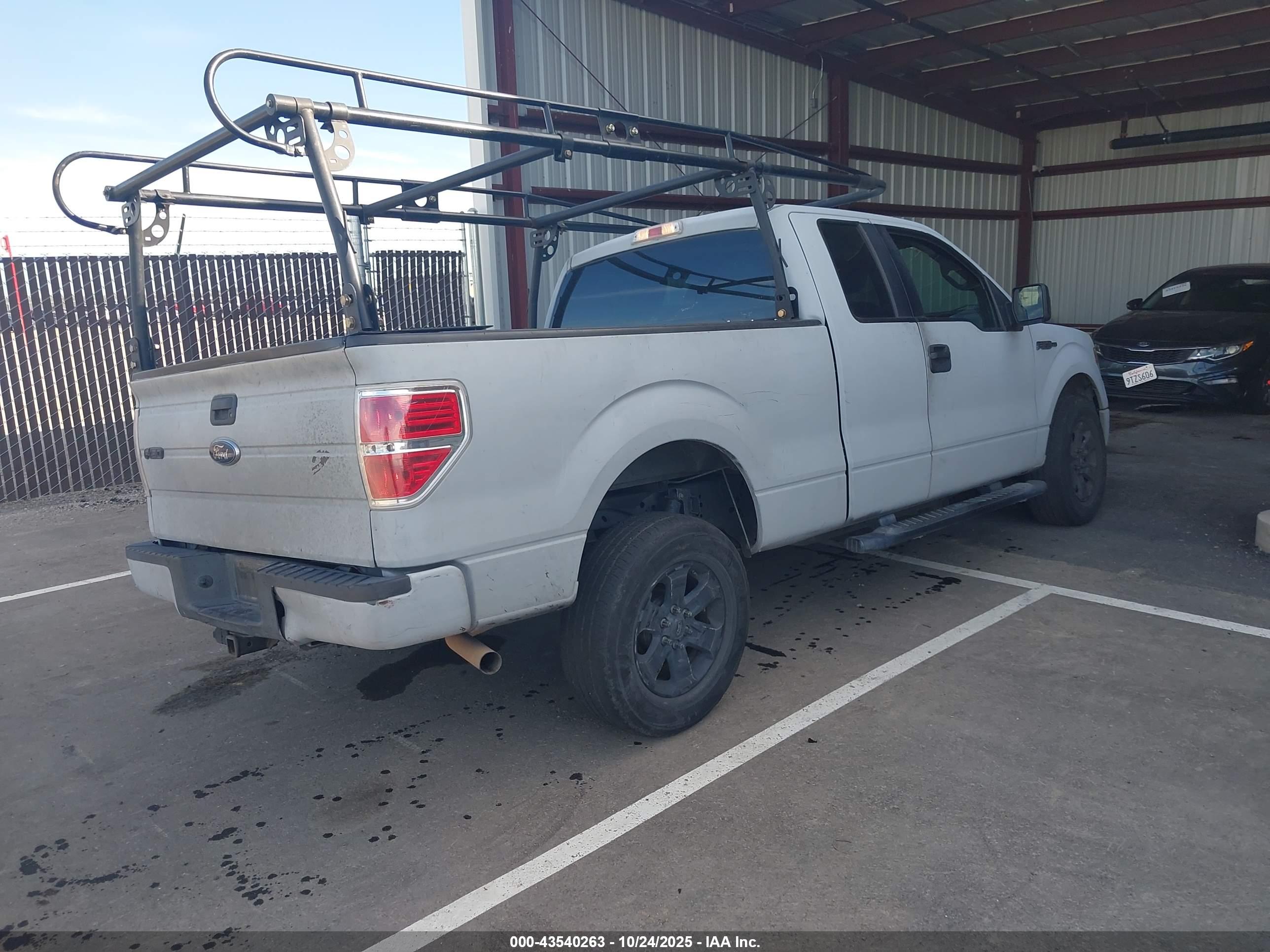 FORD F-150 image 4