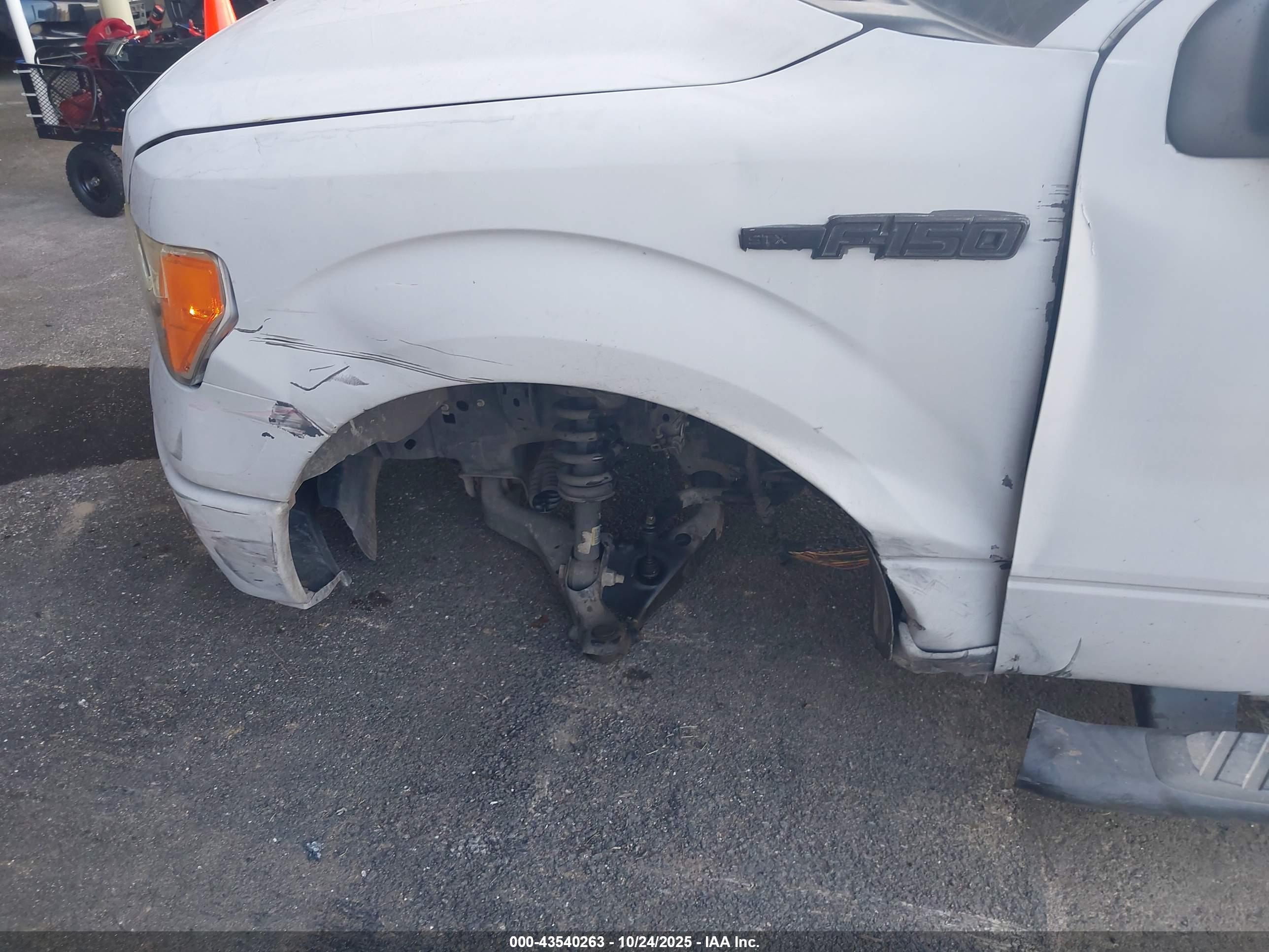 FORD F-150 image 6