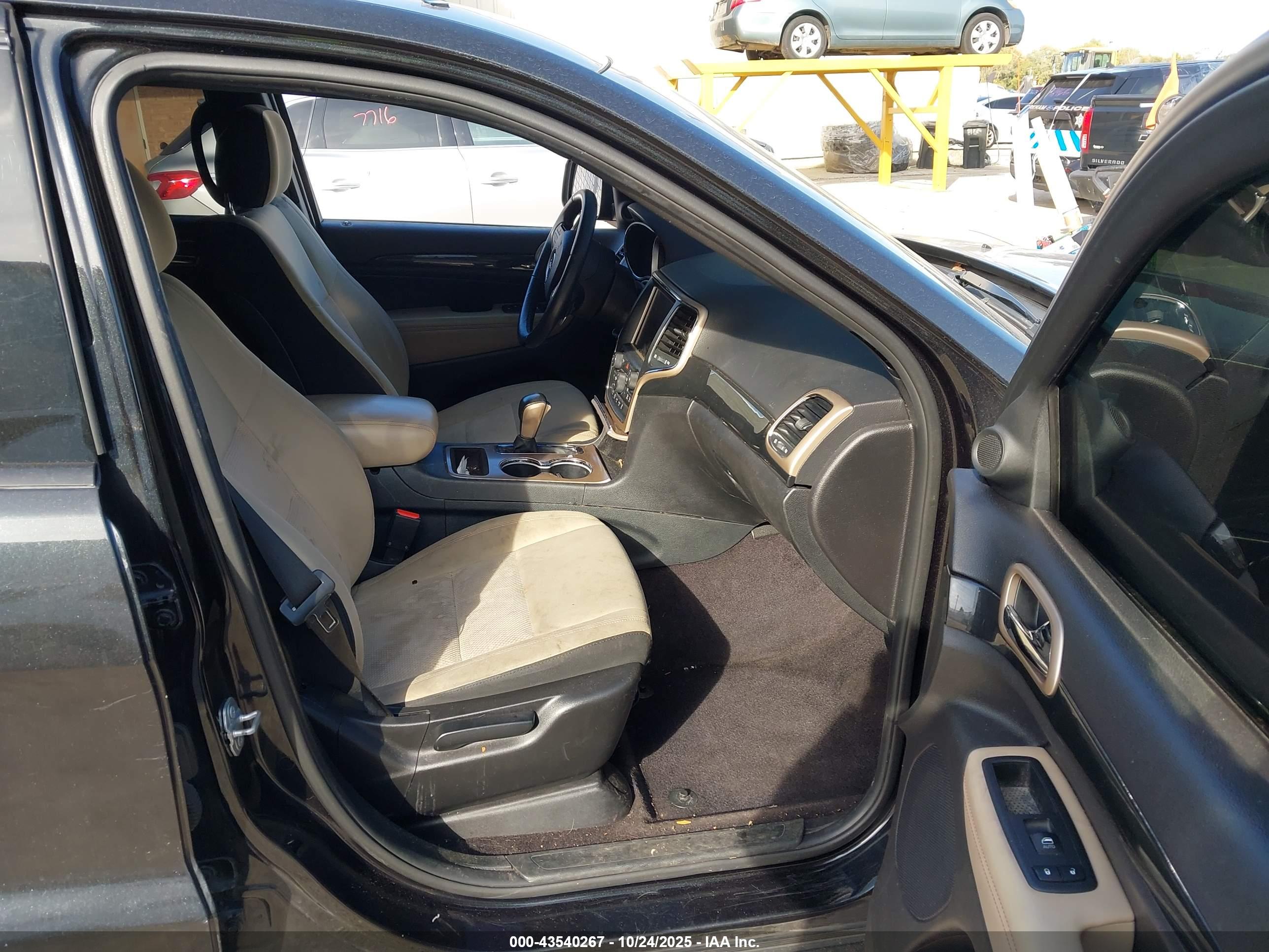 JEEP GRAND image 5