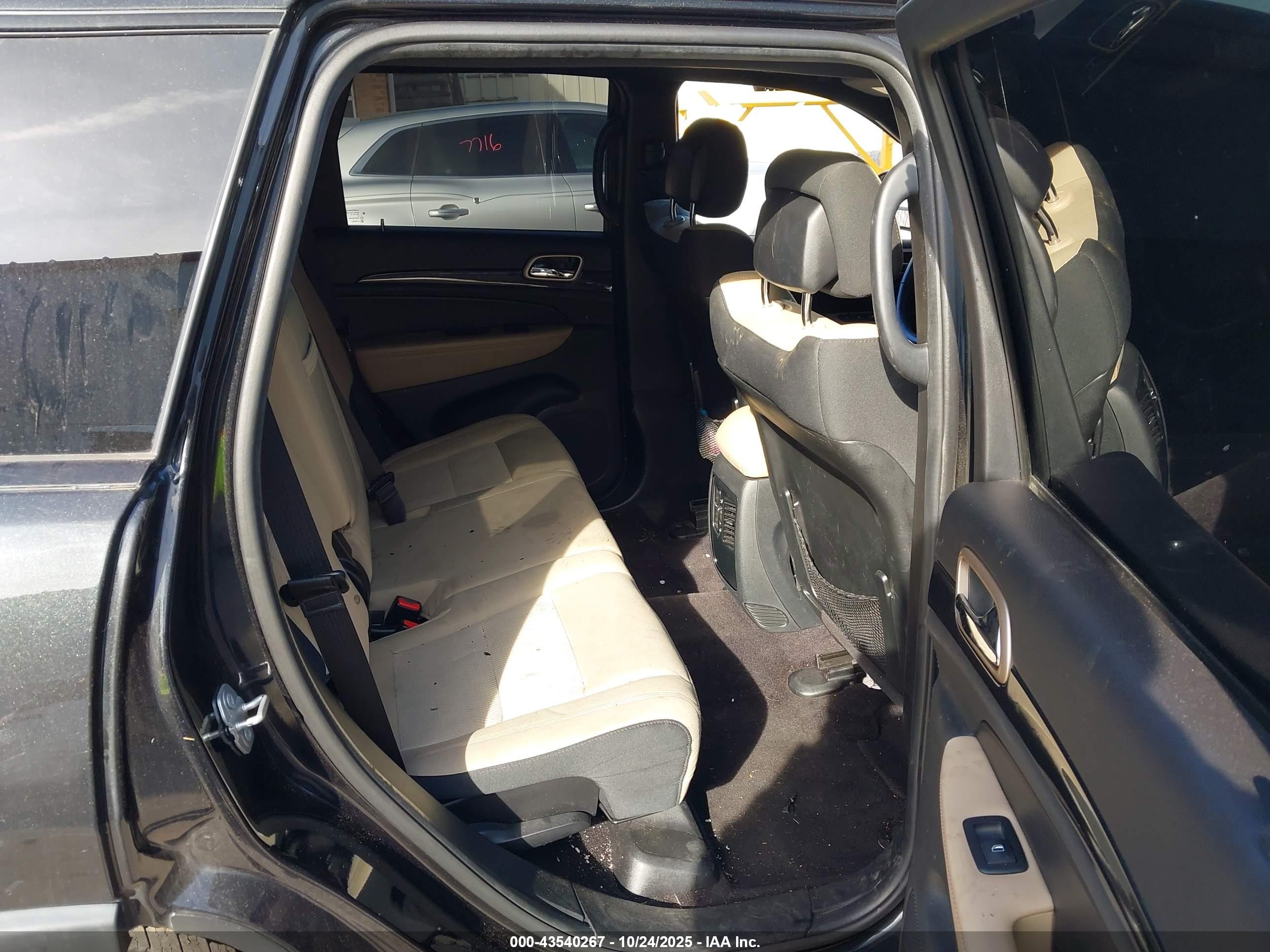 JEEP GRAND image 8
