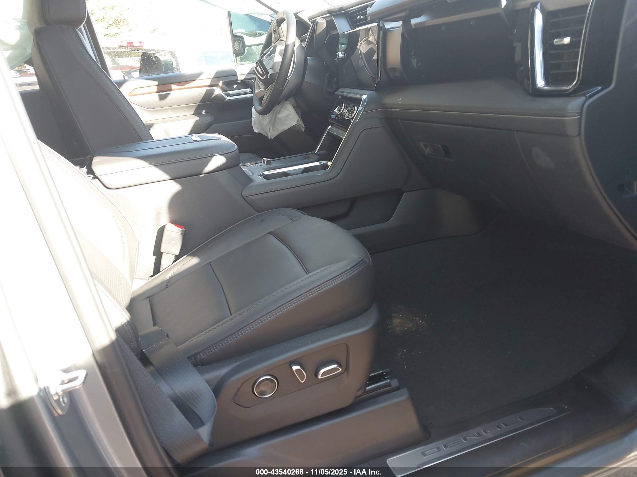 GMC SIERRA image 5