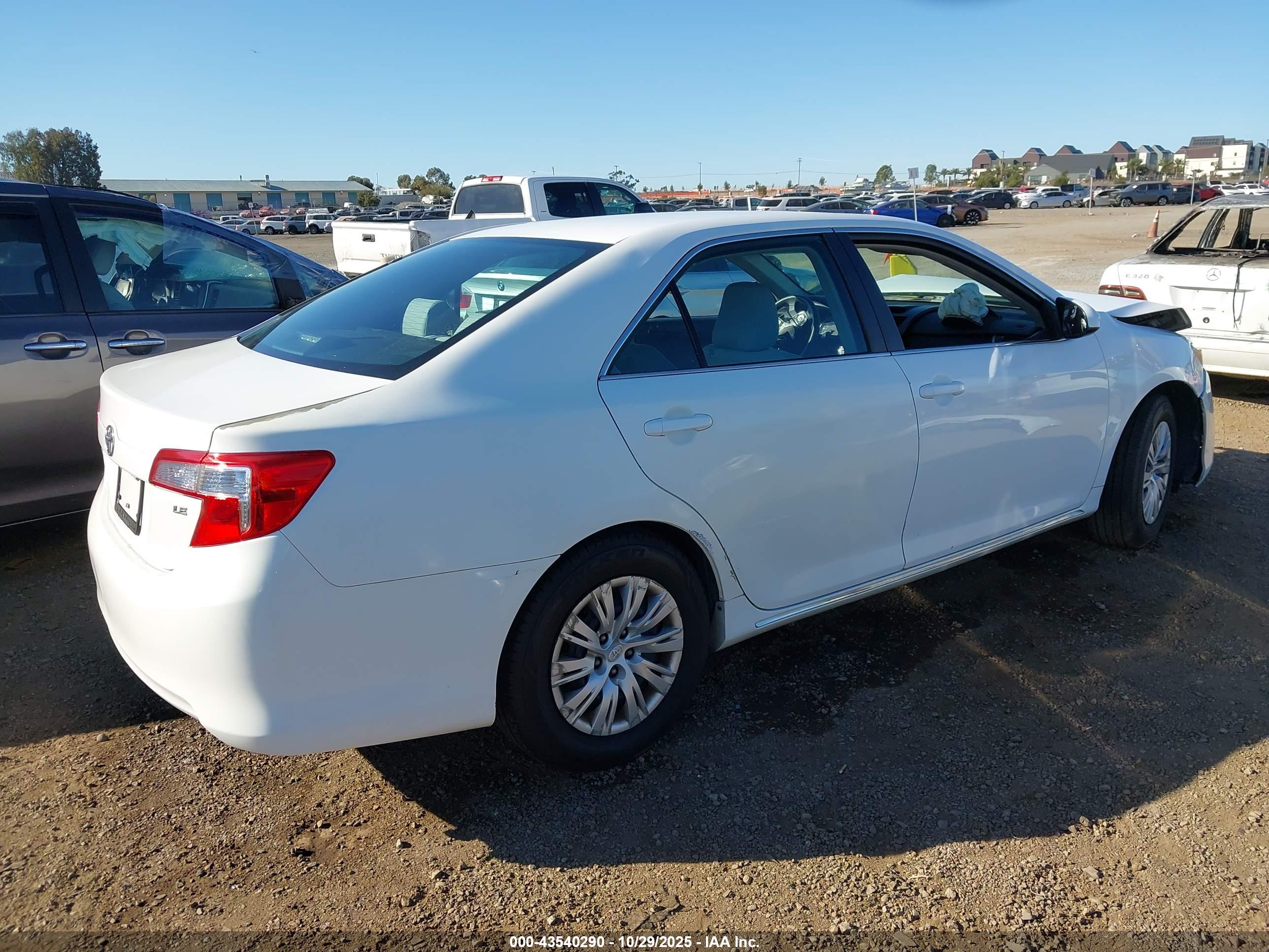 TOYOTA CAMRY image 4