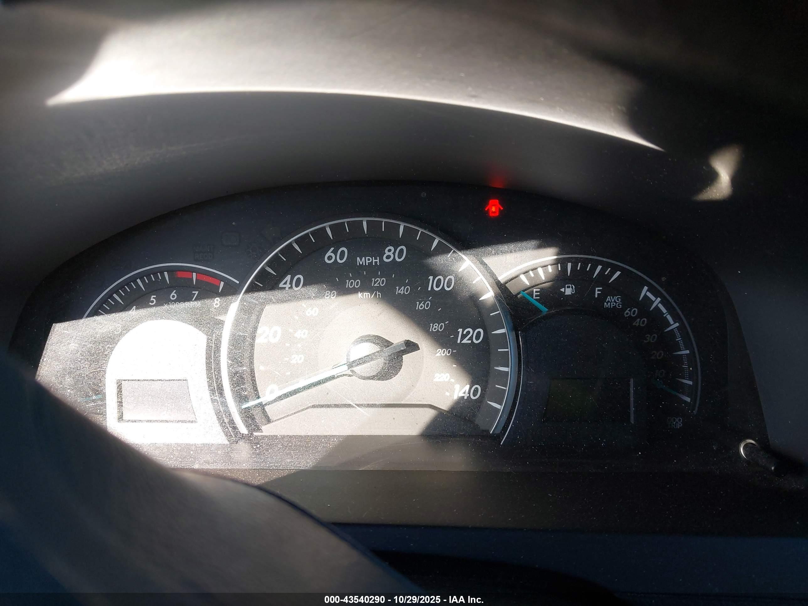 TOYOTA CAMRY image 7