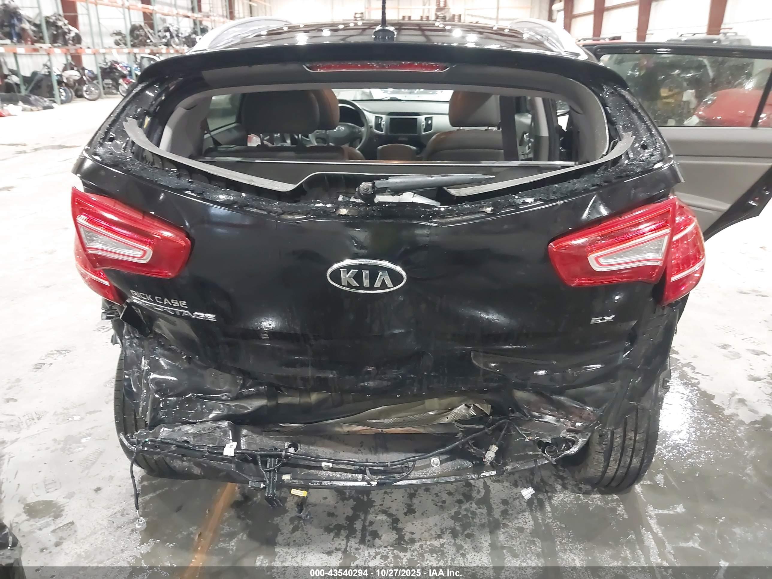 KIA SPORTAGE image 6