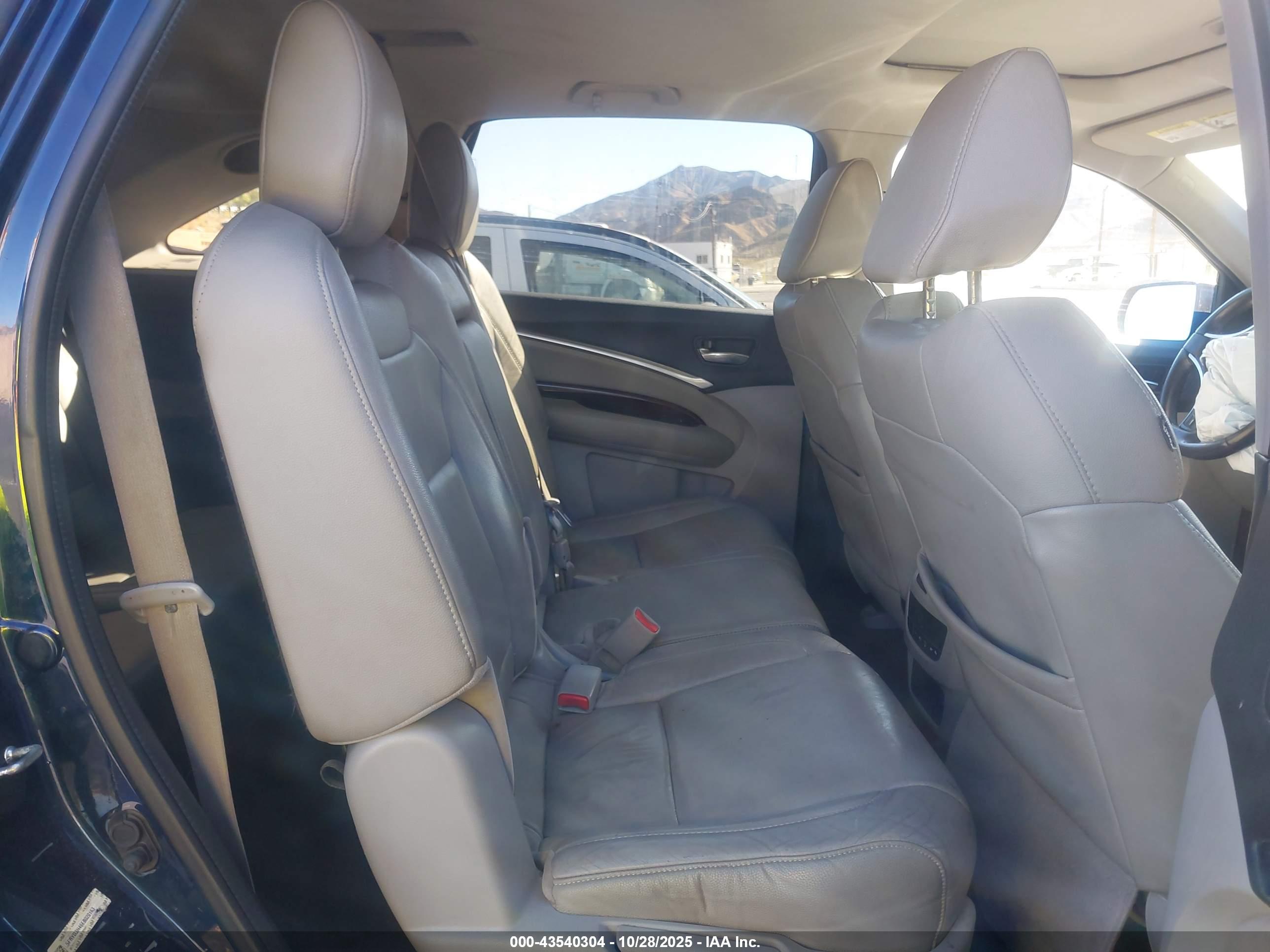 ACURA MDX image 8