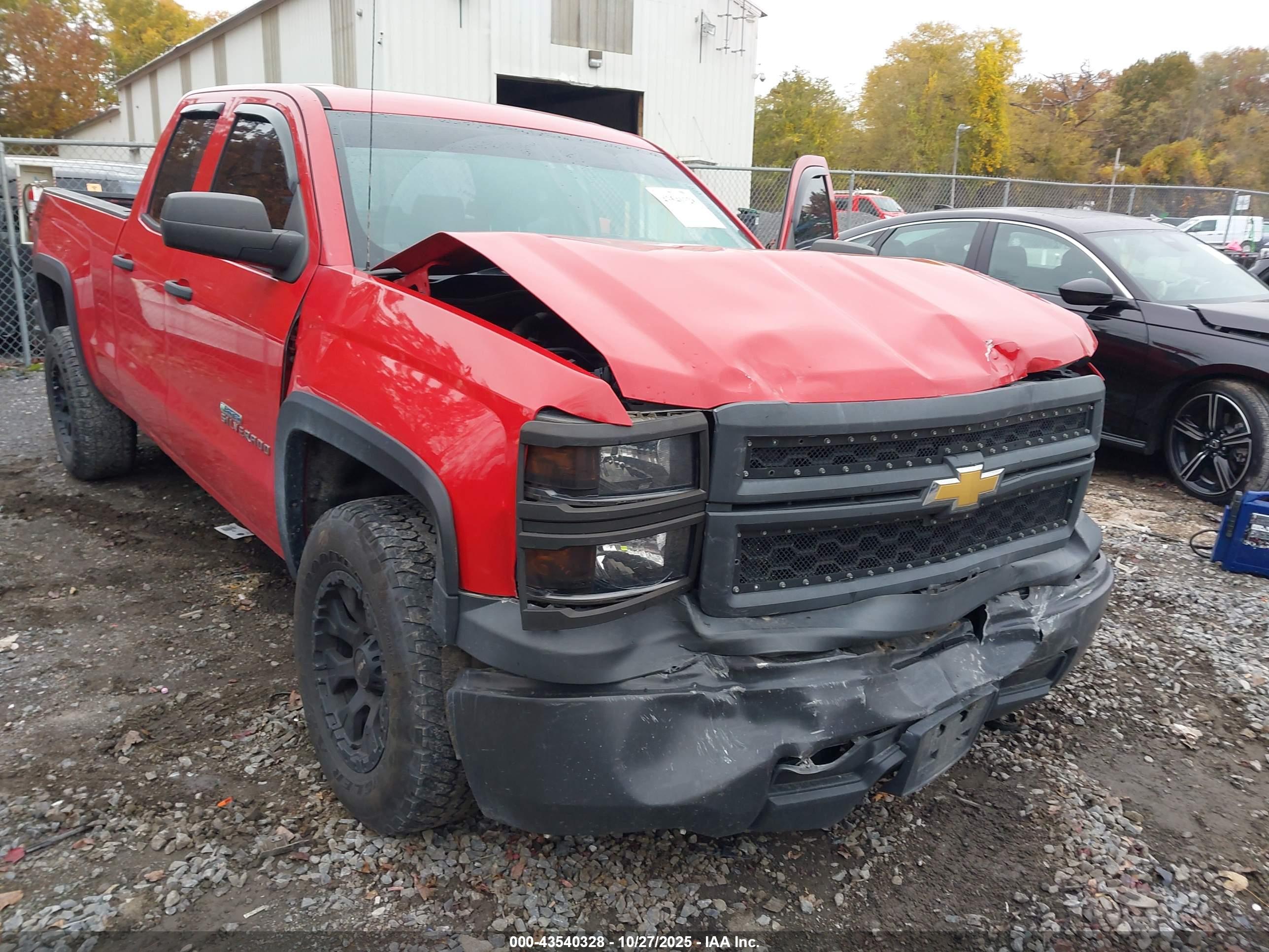 CHEVROLET SILVERADO image 6