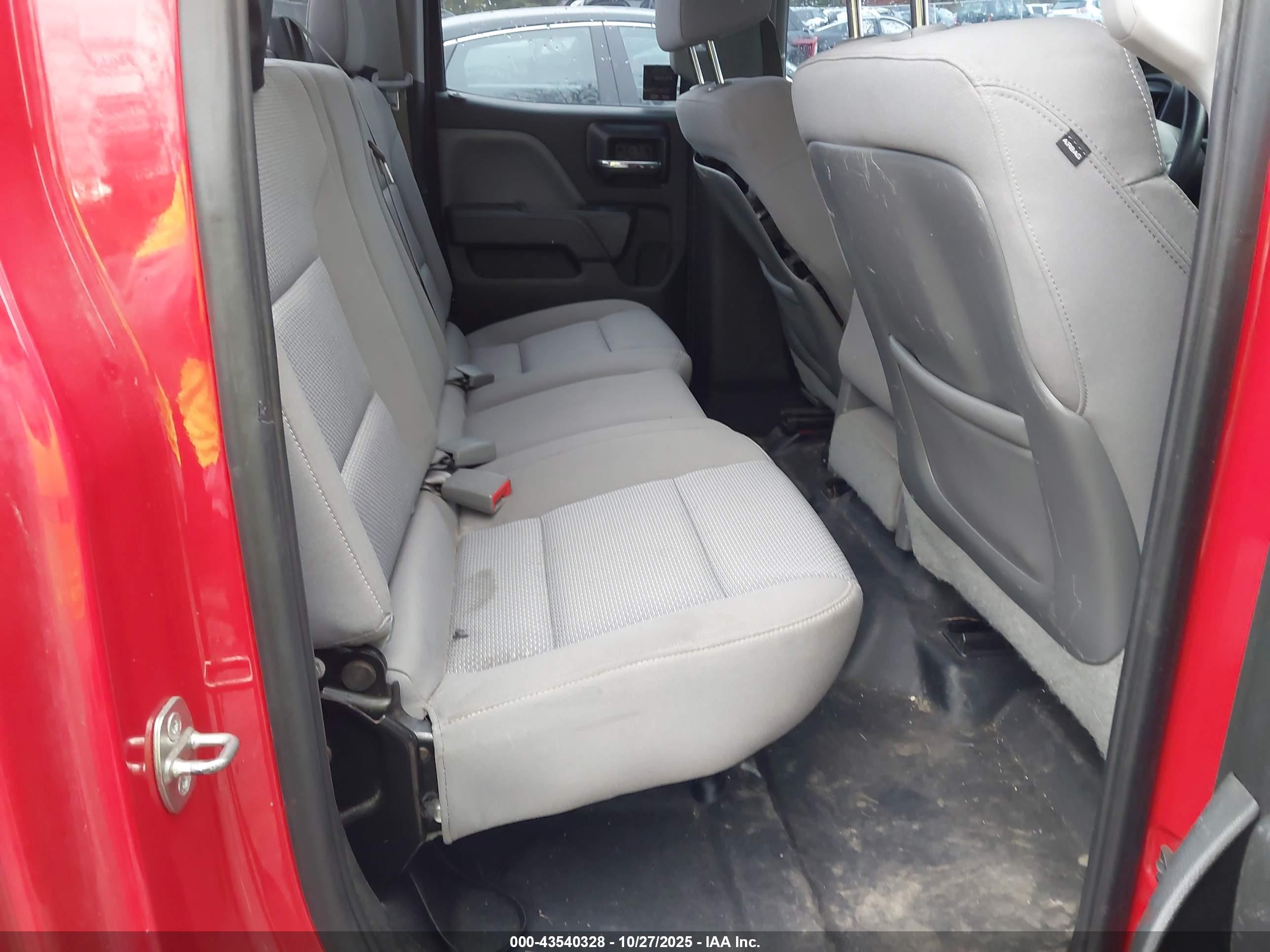 CHEVROLET SILVERADO image 8