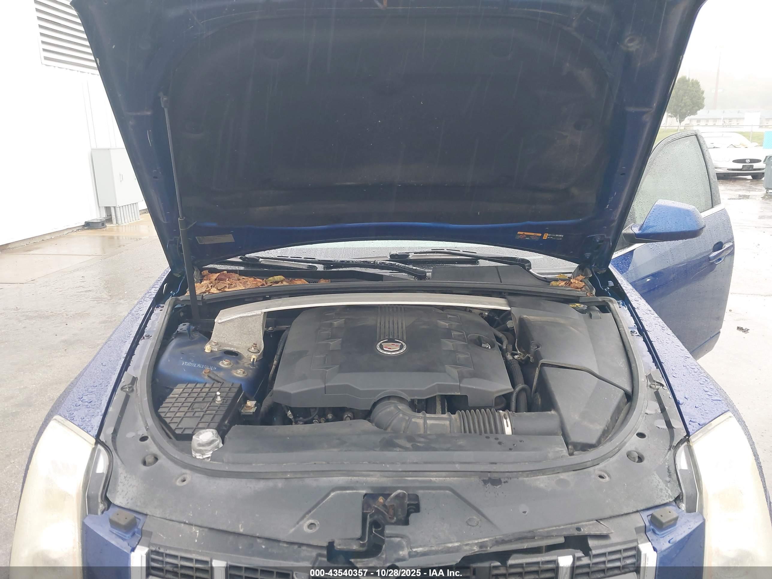 CADILLAC CTS image 10