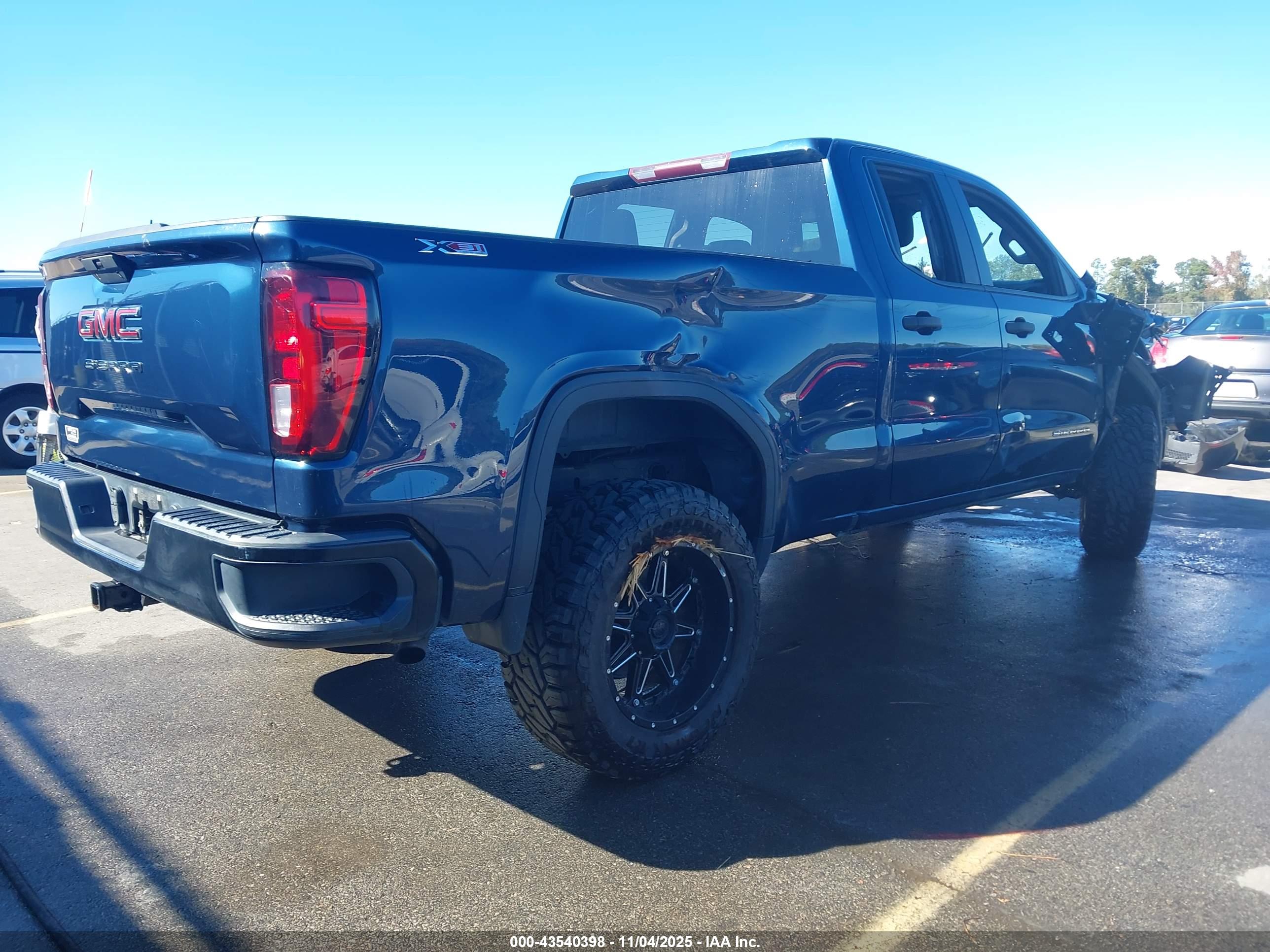 GMC SIERRA image 4