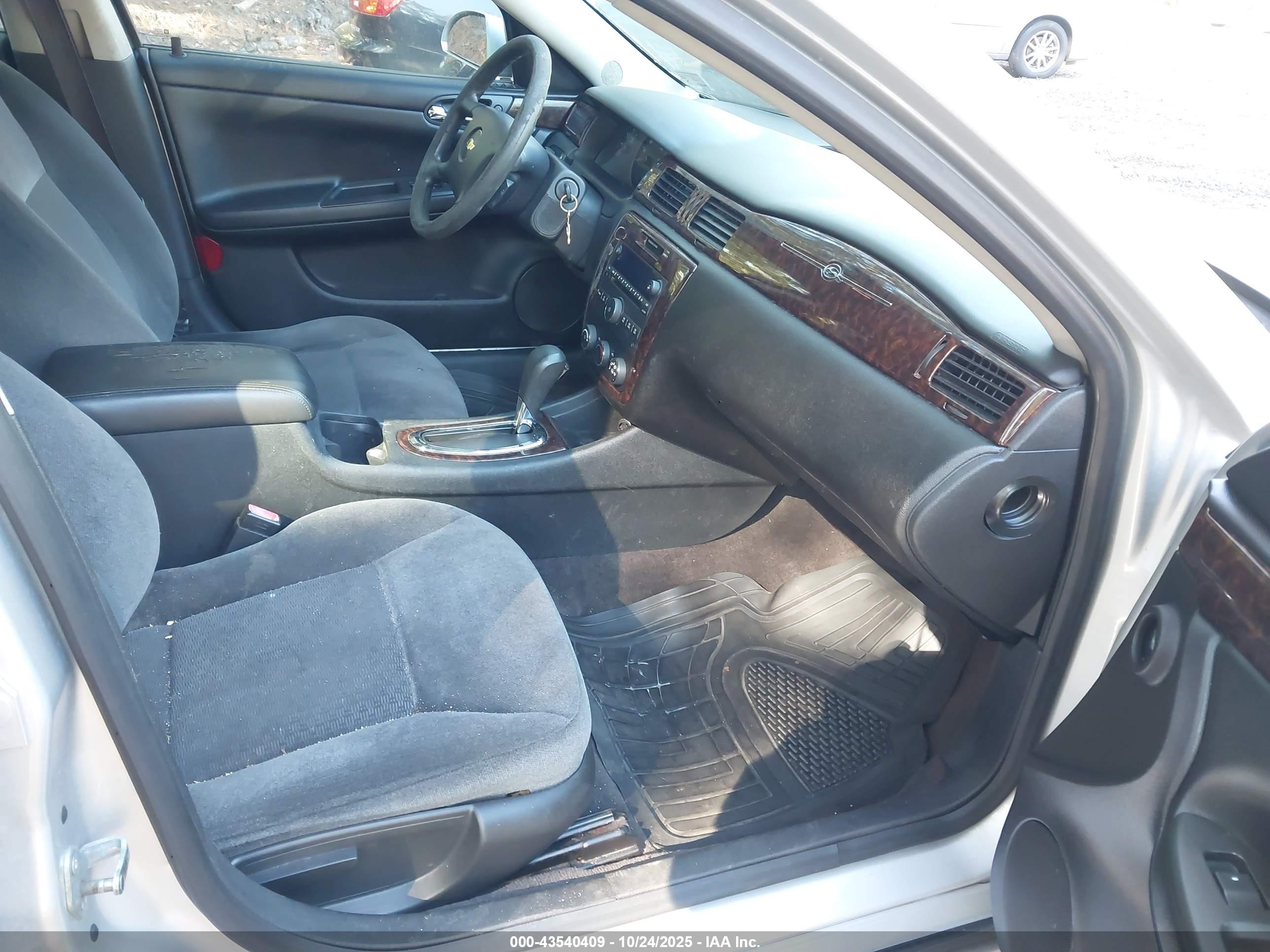 CHEVROLET IMPALA image 5