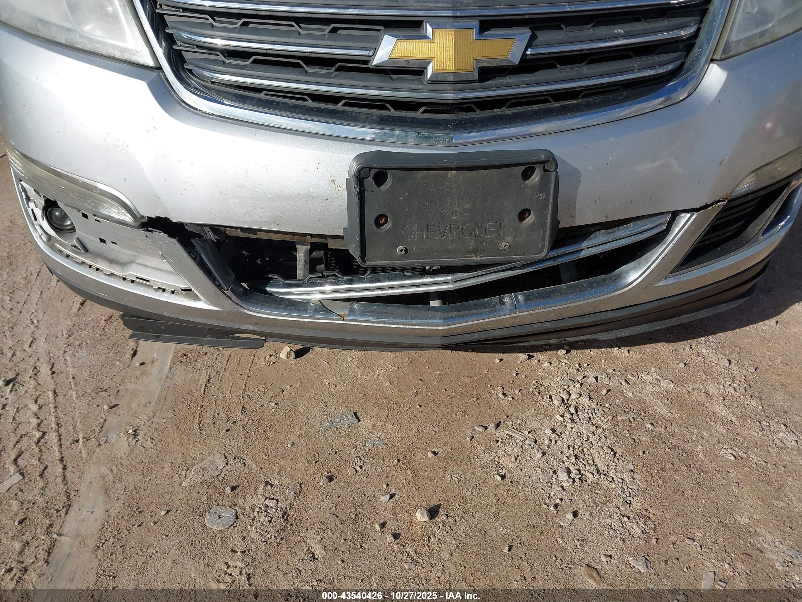 CHEVROLET TRAVERSE image 6