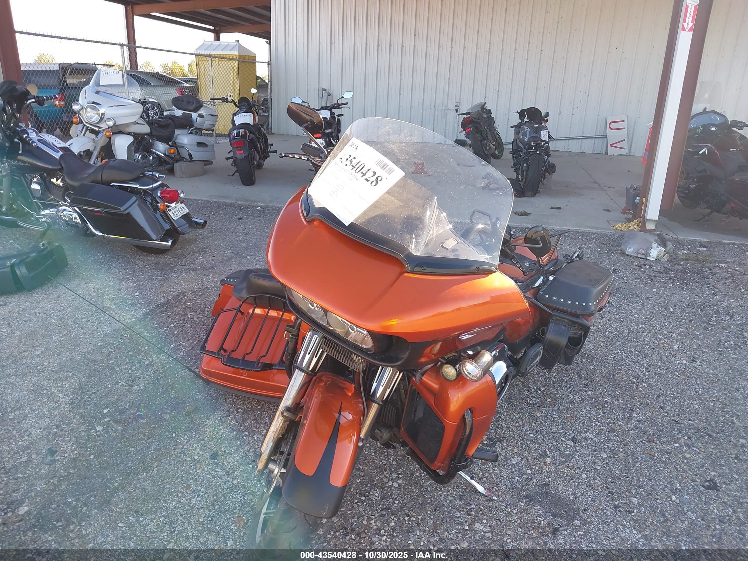 HARLEY-DAVIDSON FLTRU image 5