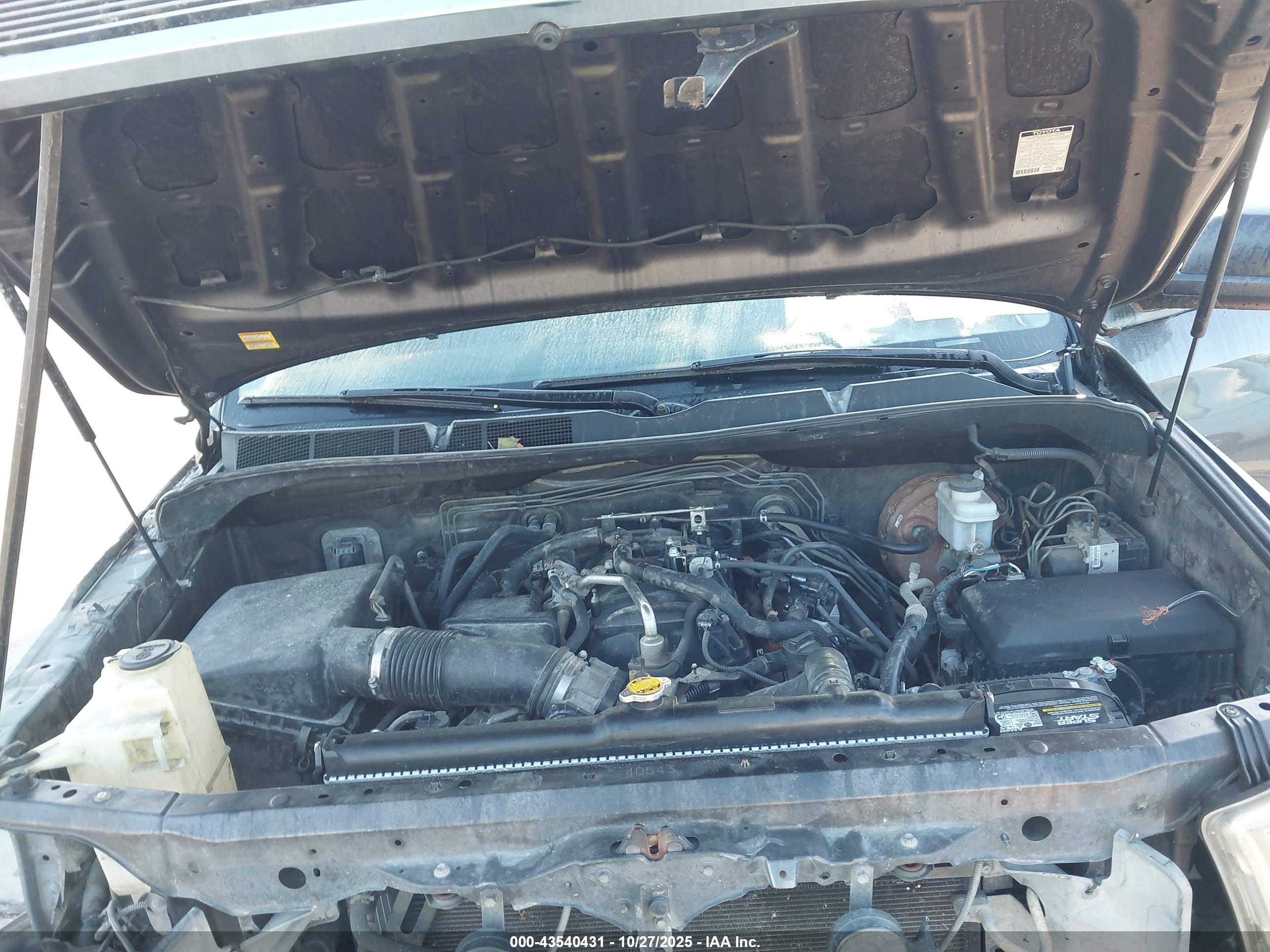 TOYOTA TUNDRA image 10