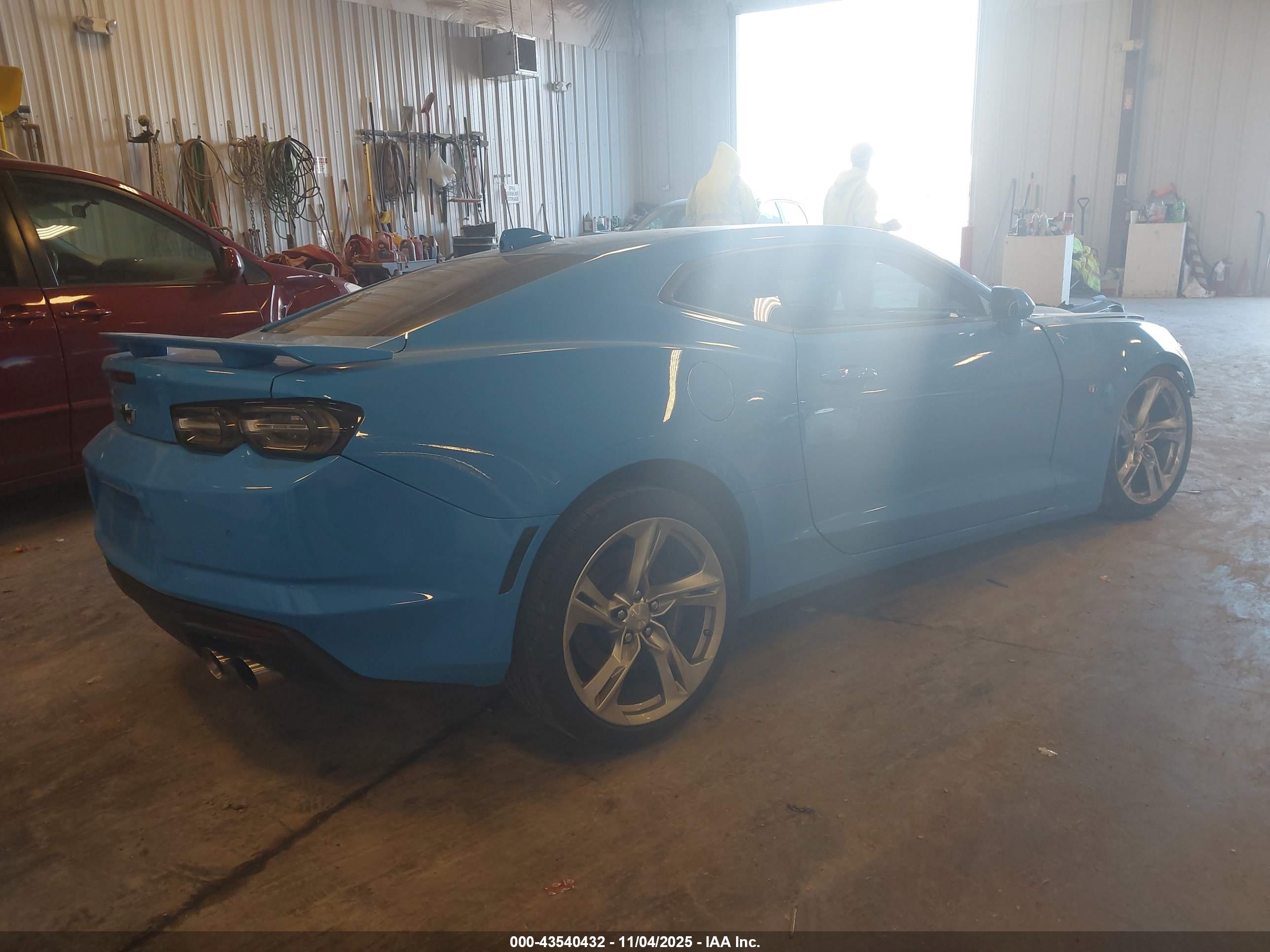 CHEVROLET CAMARO image 4